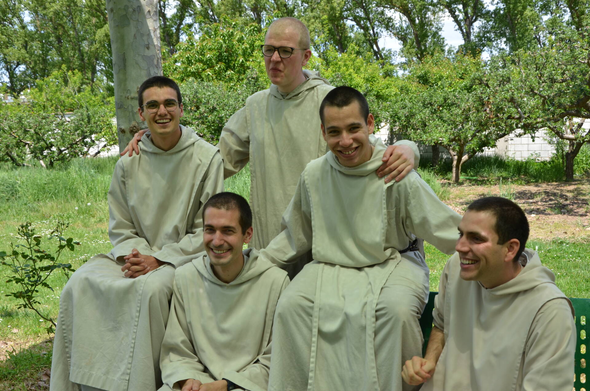 La Fraternidad Verbum Spei establece una casa de formación en el antiguo convento de las Calatravas, en el barrio de San Cristóbal, con una incipiente comunidad formada por 8 religiosos