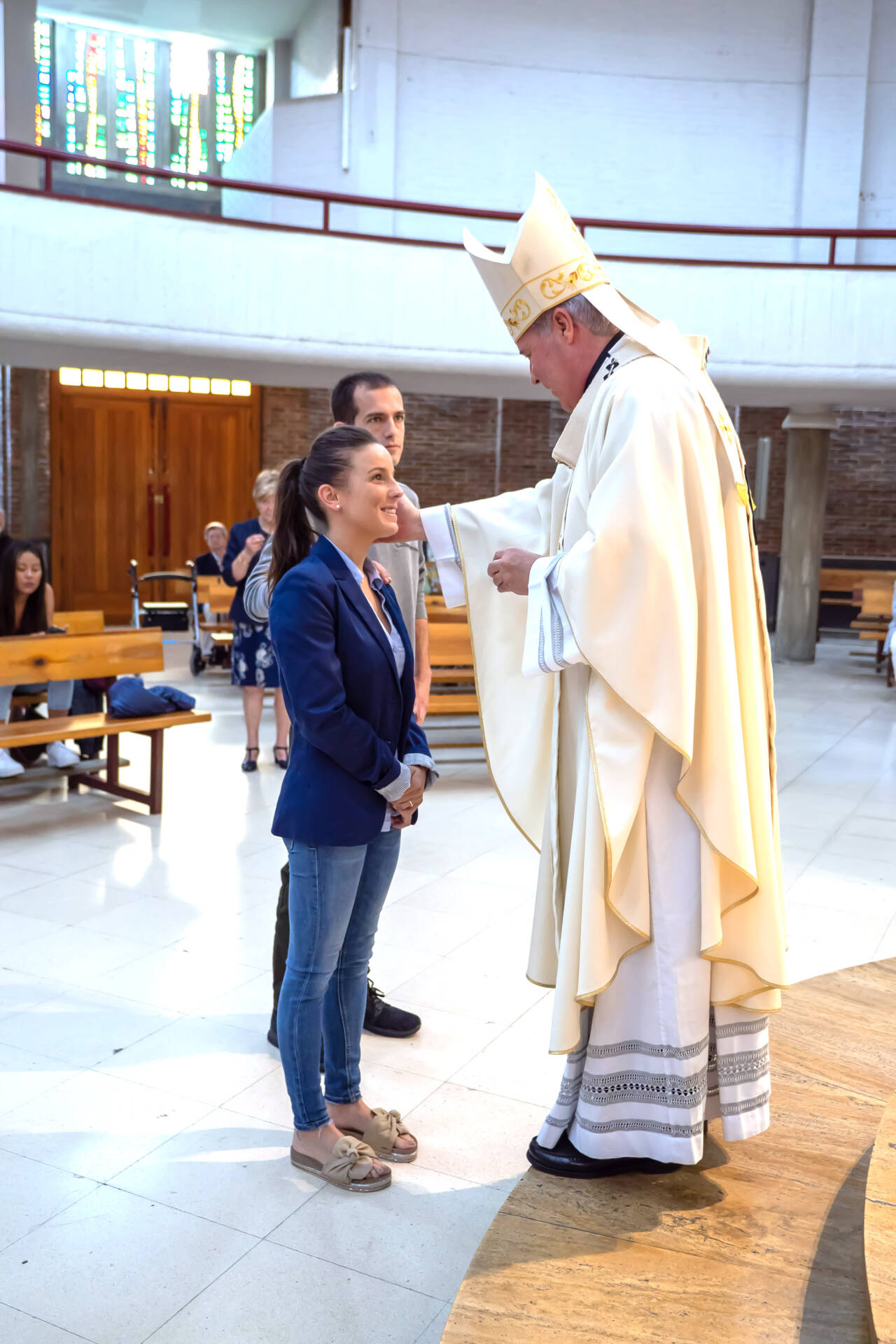 Once jóvenes reciben la confirmación en Miranda de Ebro 11 _1057103