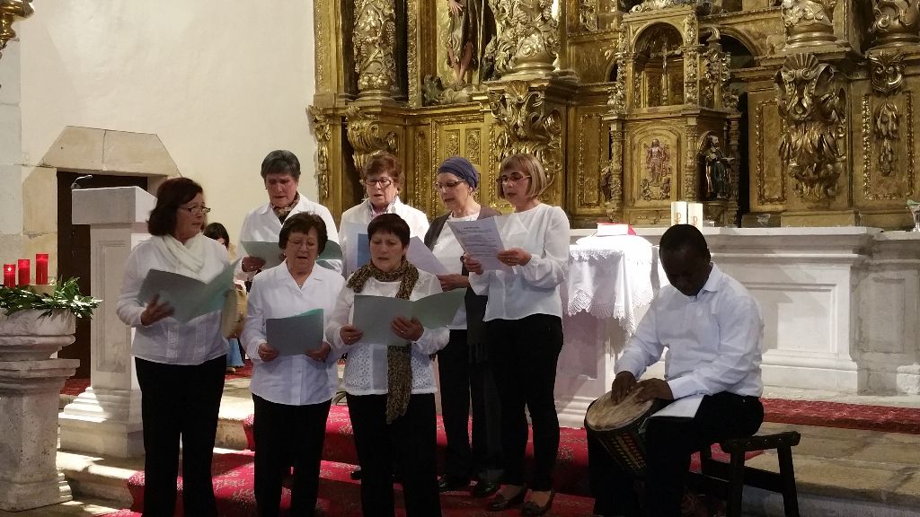 La parroquia de Trespaderne acoge el festival de villancicos del arciprestazgo de Medina 3 20151213_181627.jpg