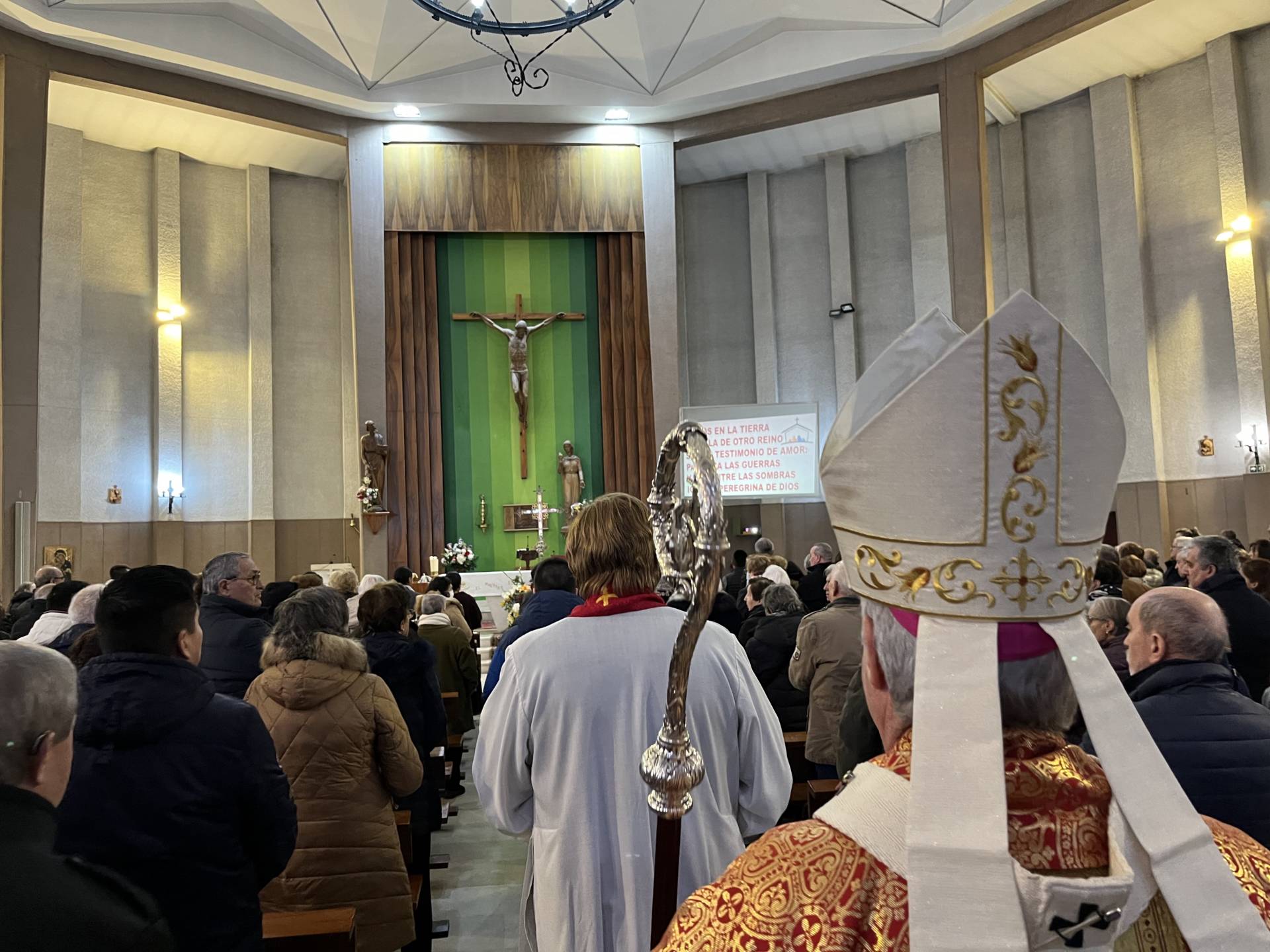 Mons. Iceta prosigue su visita a Gamonal en la parroquia de San Pablo 1 Mons. Iceta prosigue su visita a Gamonal en la parroquia de San Pablo