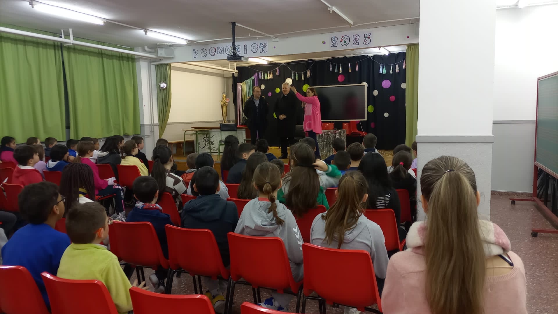 El arzobispo prosigue su visita a Gamonal en Capiscol, La Ventilla y Castañares 7 El arzobispo prosigue su visita pastoral a Gamonal en Capiscol
