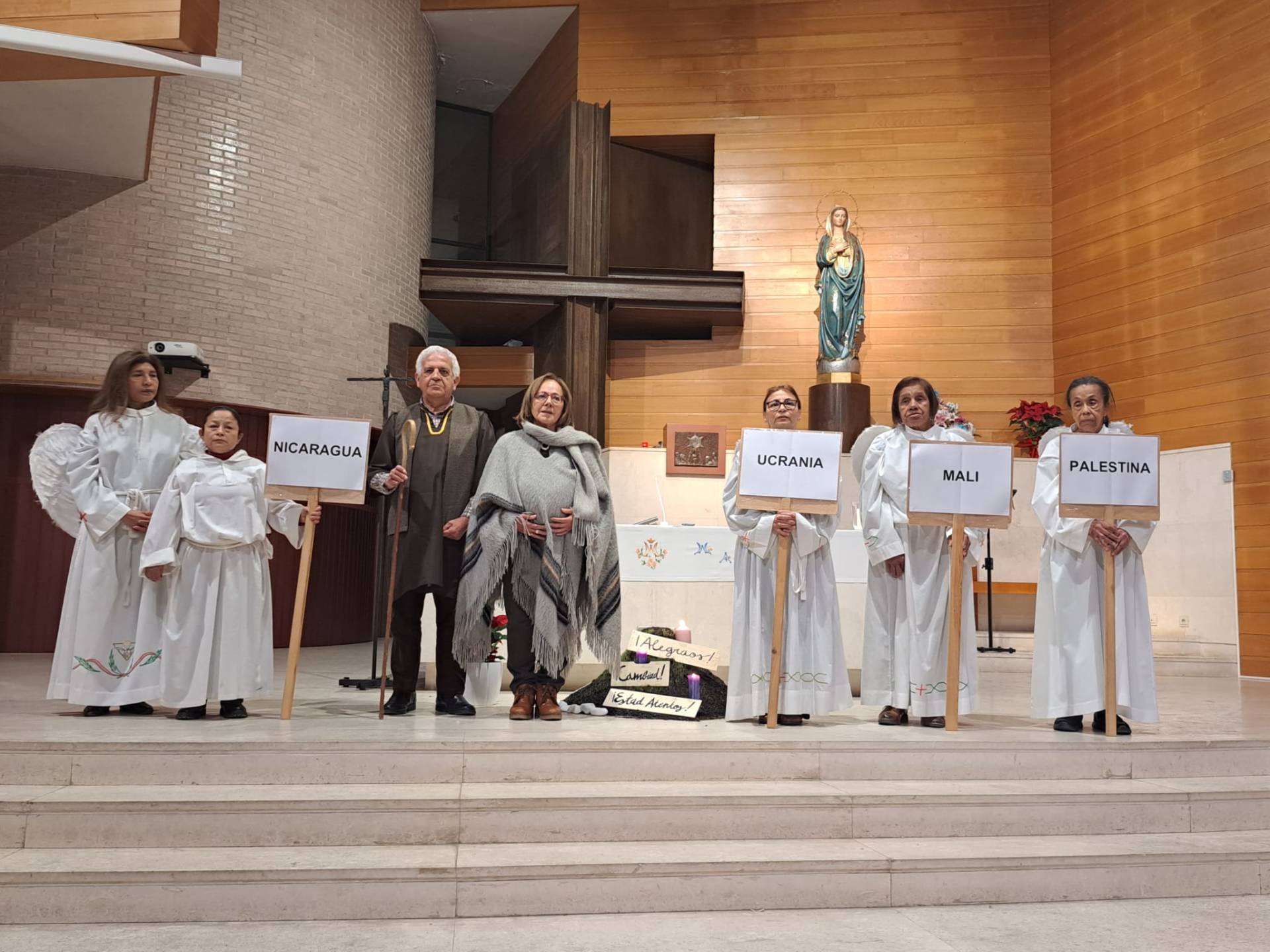 La comunidad latinoamericana celebra la Navidad en La Inmaculada 5 La comunidad latinoamericana celebra la Navidad en La Inmaculada