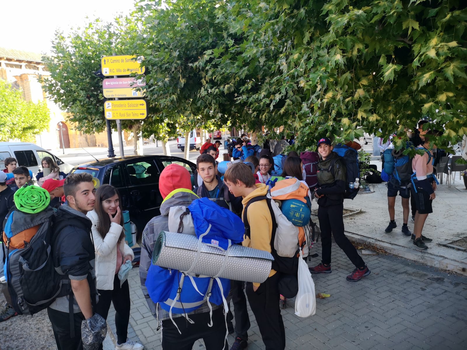 El Camino de Santiago engancha a medio centenar de adolescentes 1 Camino adolescentes