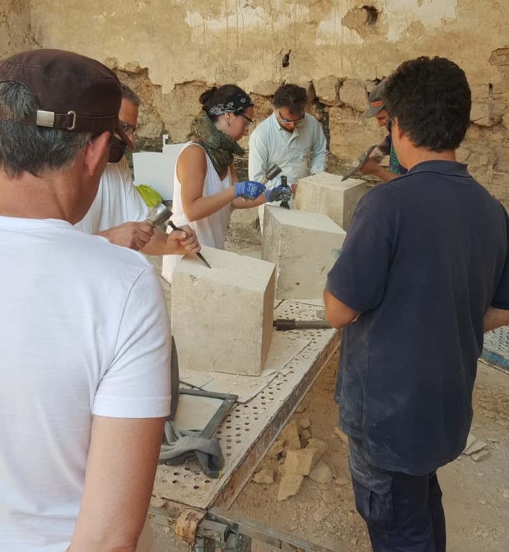 El colectivo «Salvemos Rioseco» ofrece una nueva edición del taller de cantería 1 Canteros Rioseco 2 cortada