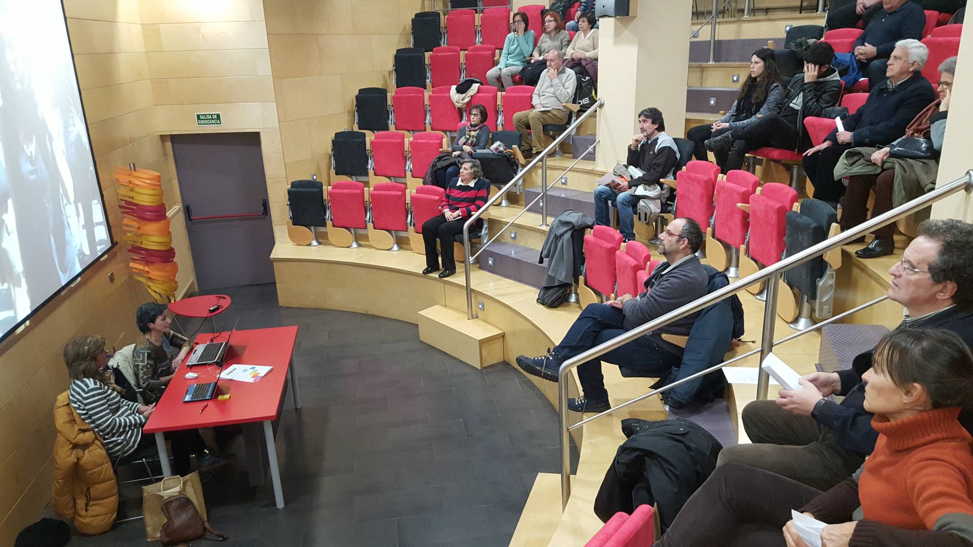 Una charla para denunciar las injusticias que viven los migrantes 1 Caravana1