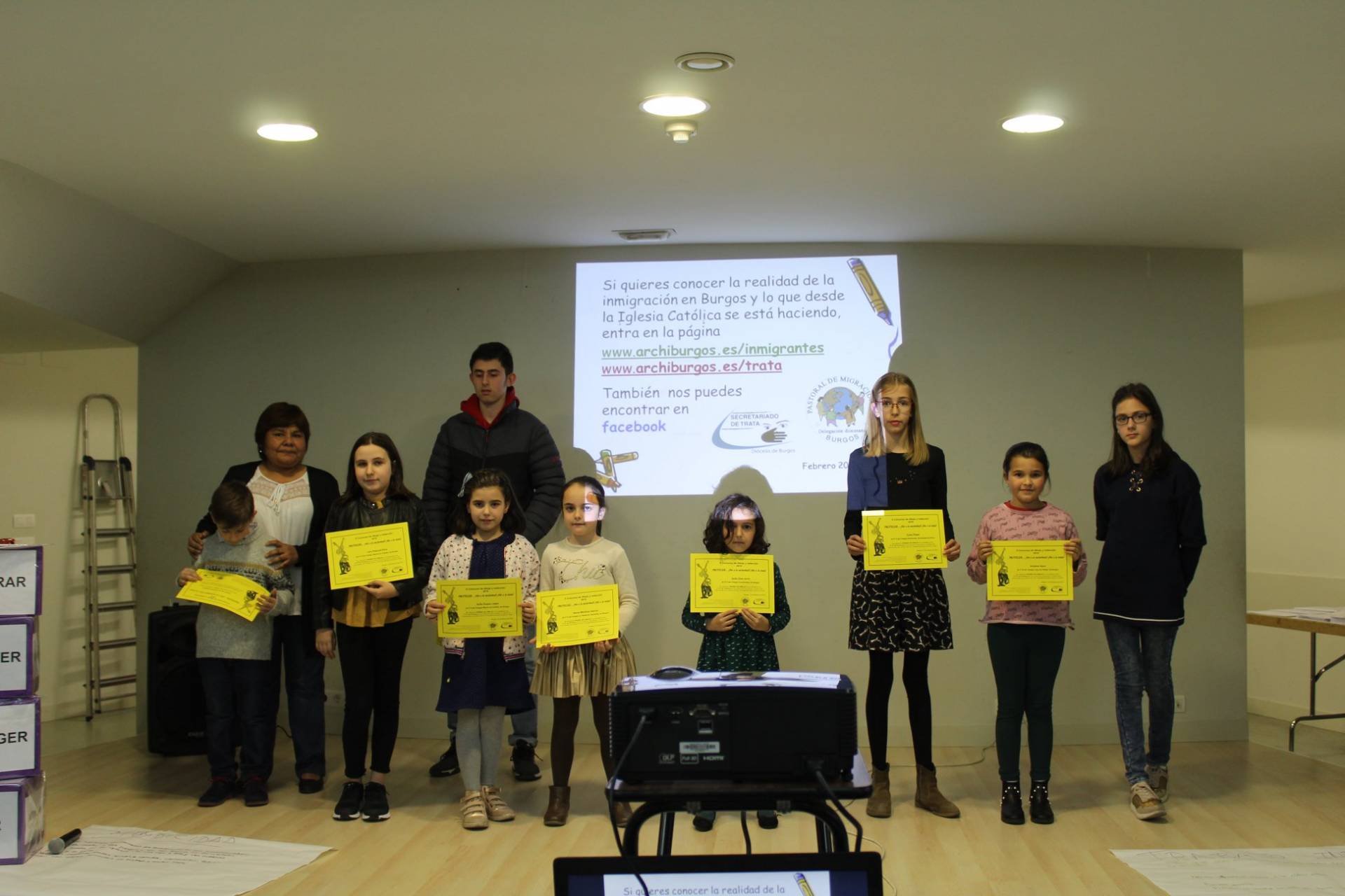 Exposición de trabajos del X Concurso escolar de dibujo y redacción sobre Migraciones y Trata 1 Concurso Trata
