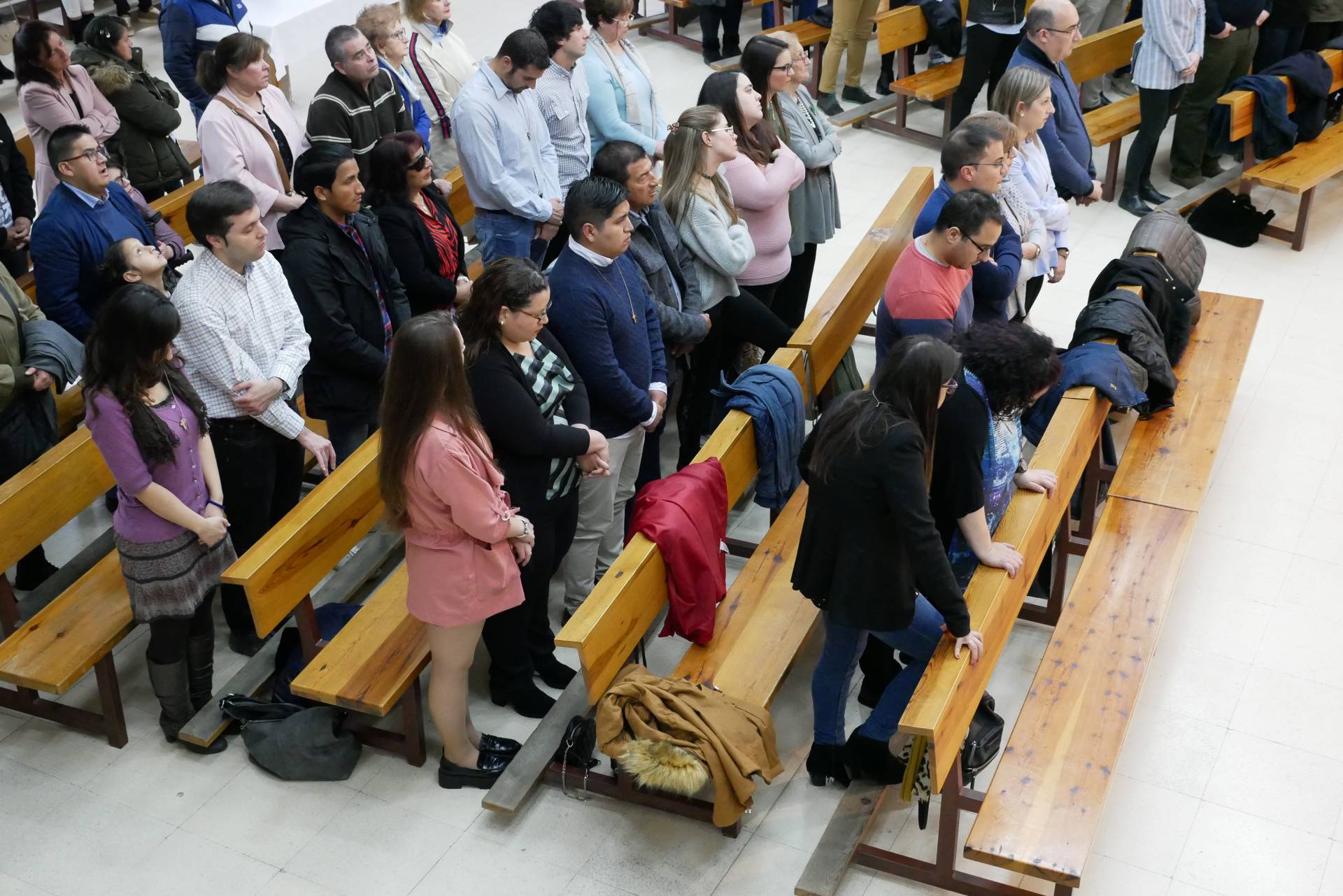 Veintidós adultos mirandeses reciben el sacramento de la confirmación 10 Confirmaciones Miranda 12
