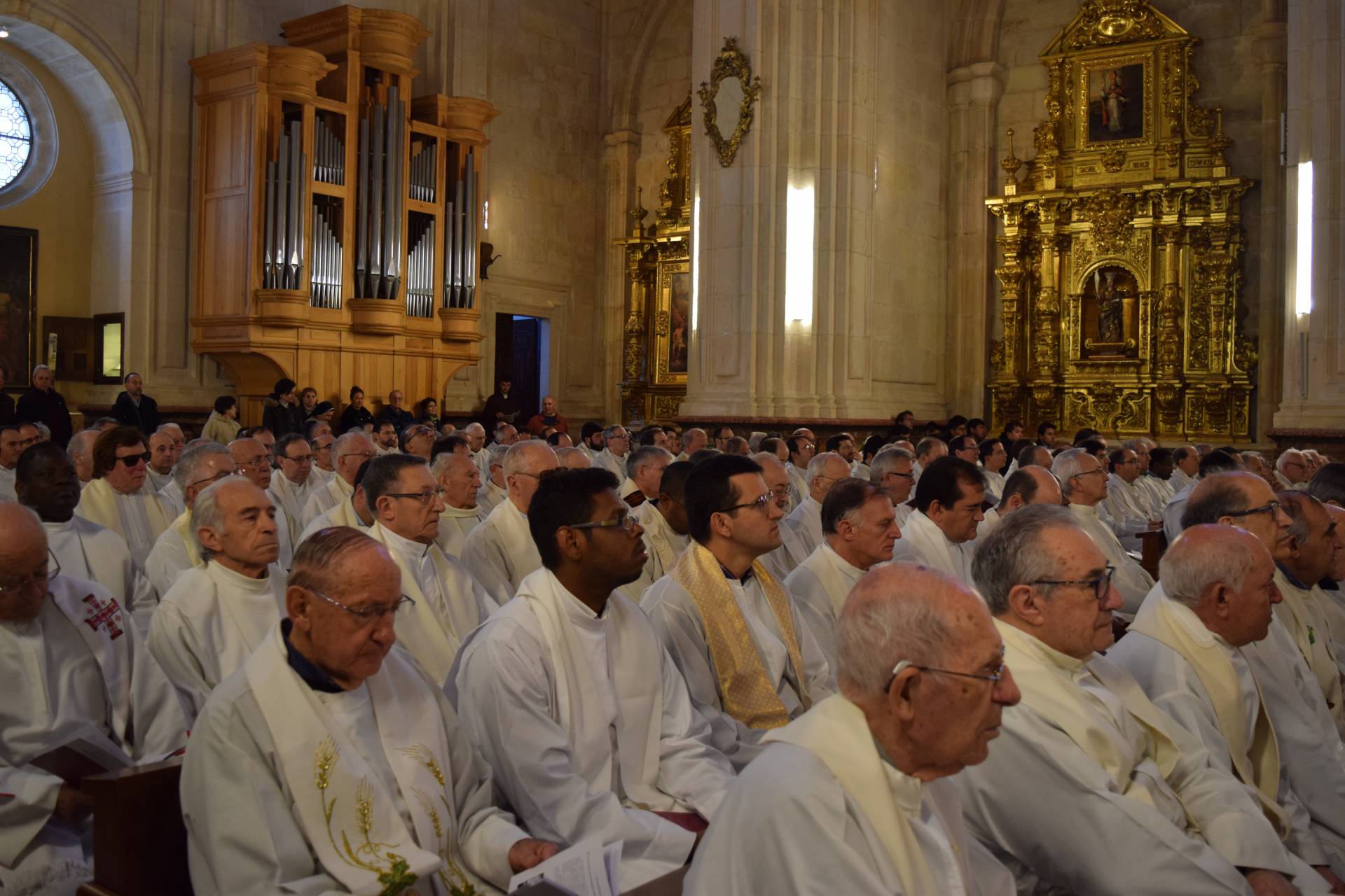 El arzobispo llama a los sacerdotes a vivir una «fidelidad creativa» para servir mejor 1 crismal 1
