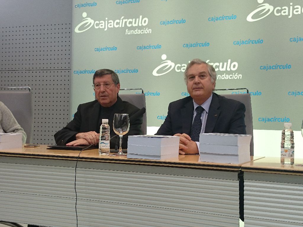El Cabildo y Cajacírculo presentan la informatización y catalogación de las actas capitulares de la catedral 1 matias y luis