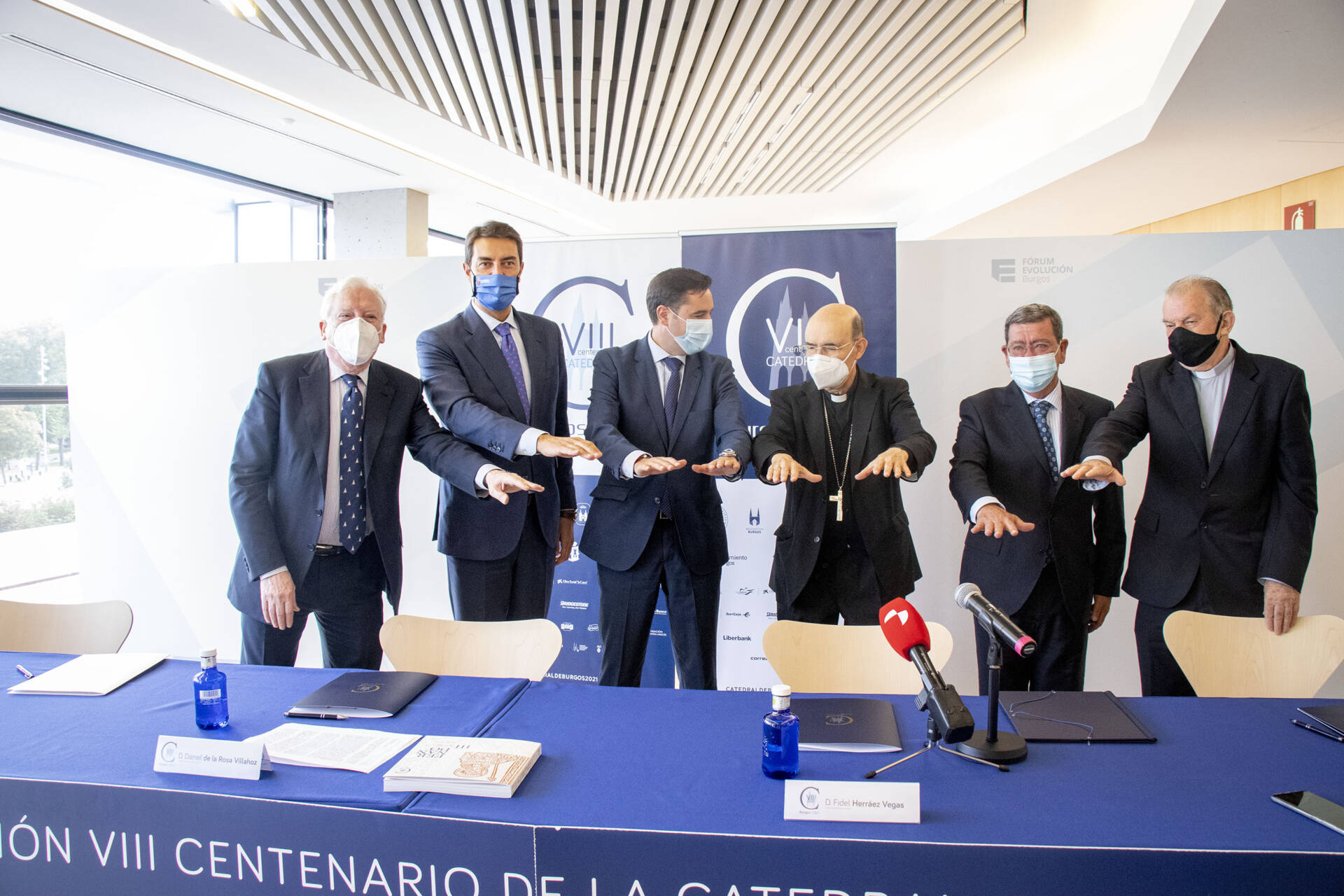 El Fórum Evolución acoge desde hoy la exposición sobre Fernando III 4 Firma adenda