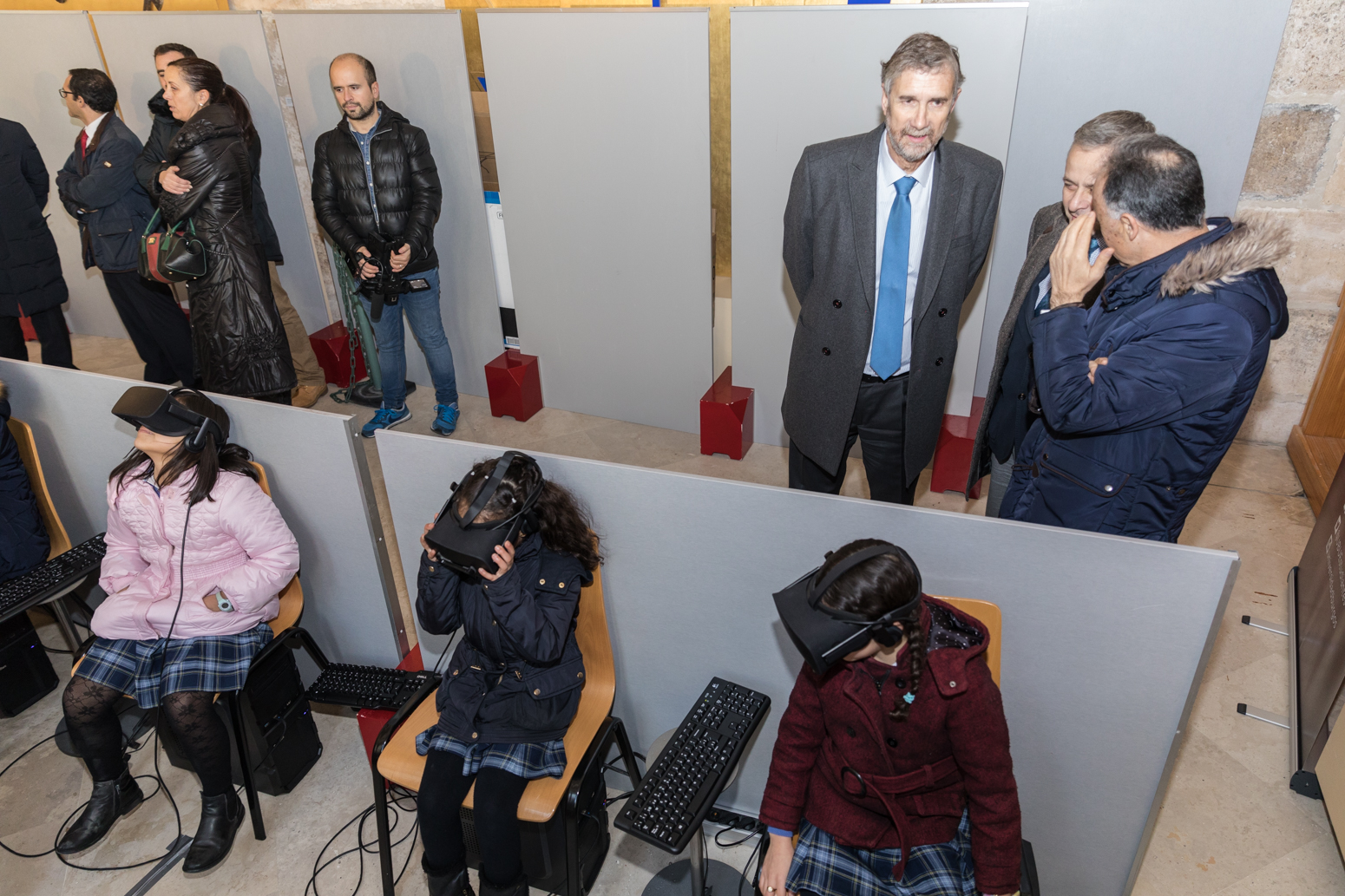 La Universidad de Burgos muestra en la Catedral un belén en realidad virtual 6 I50A1079