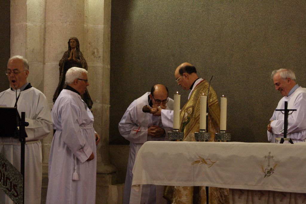 El arzobispo pide a los burgaleses «irradiar Navidad» en estos días de fiesta 4 IMG_2817.jpg