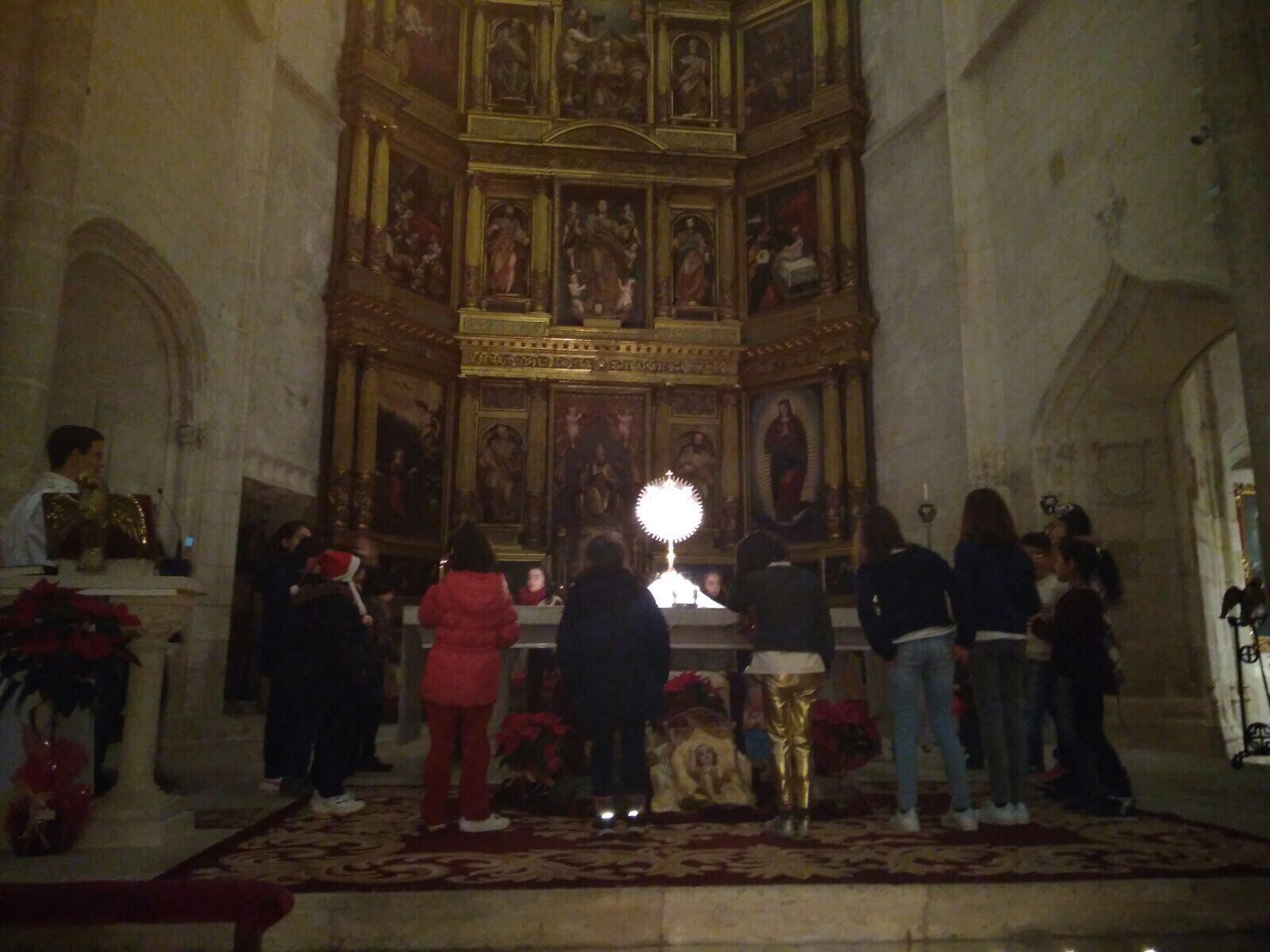 Actividad de nueva evangelización por las calles de Aranda de Duero 3 IMG_2855