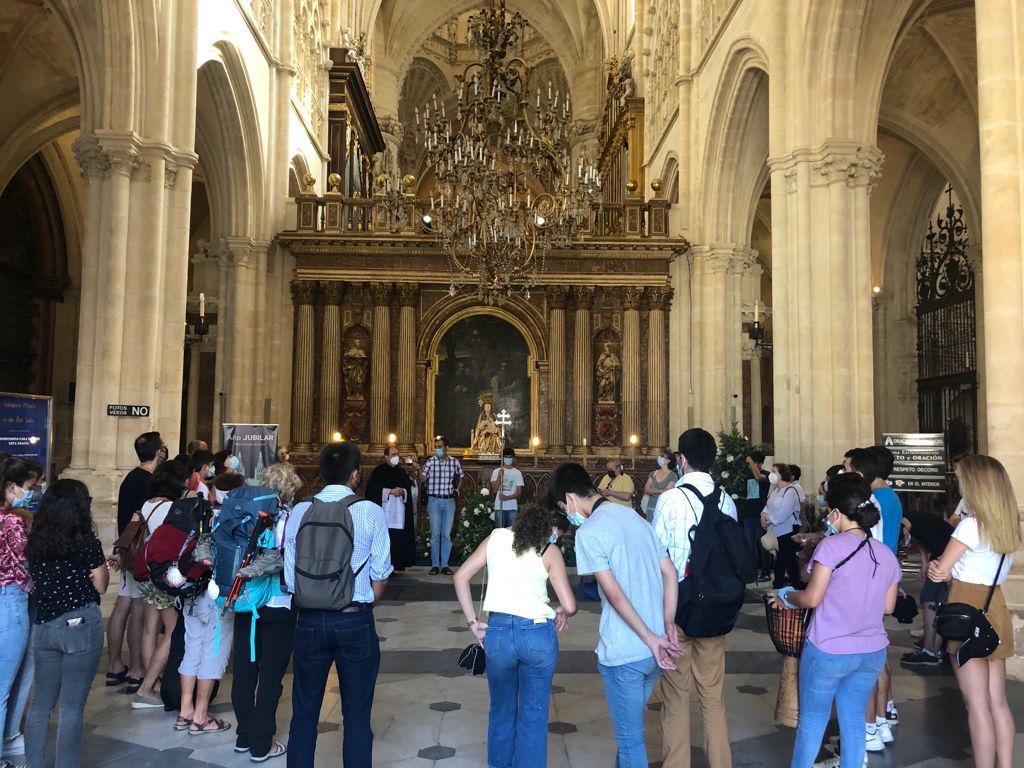 Grupos de diferentes zonas de España celebran el jubileo en la Catedral de Burgos 1 Año Jubilar jubileo peregrinos catedral camino neocatecumenal hijas caridad