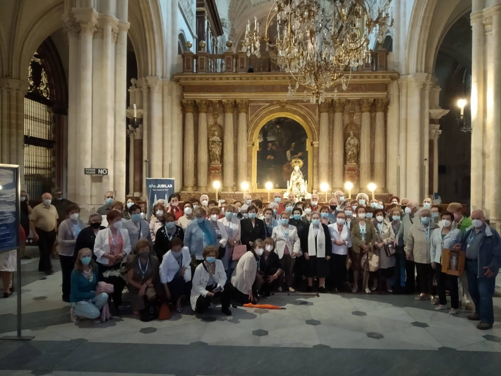 Avivan las peregrinaciones a la Catedral 4 MEDALLA