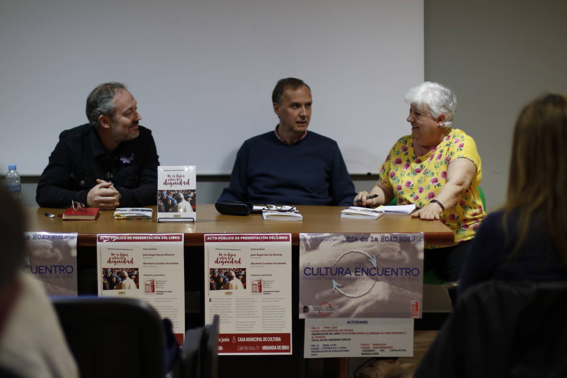 Abraham Canales presenta en Miranda su libro sobre el Papa y el trabajo 2 _MG_1138