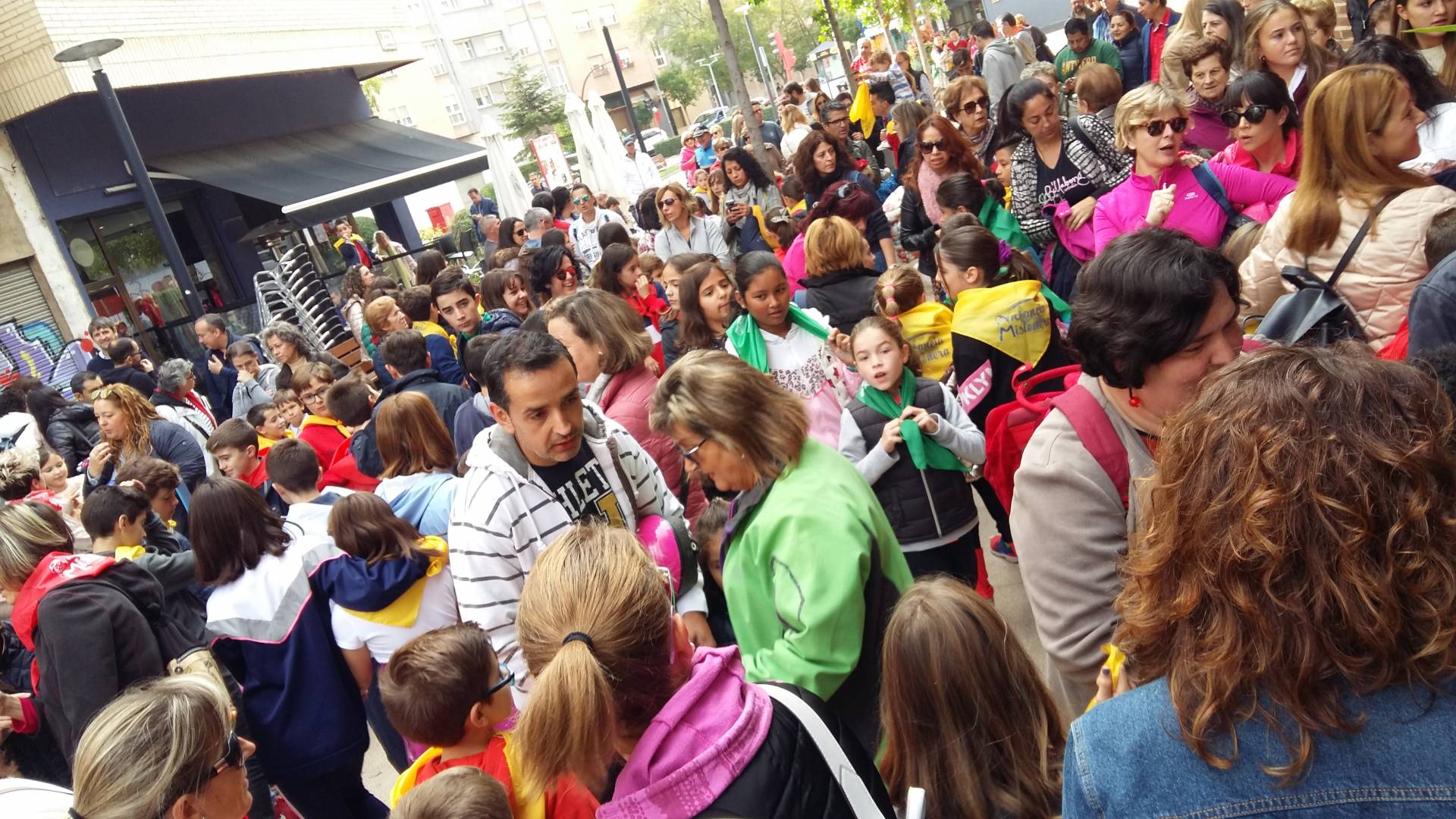 Cerca de 500 personas participan en la marcha misionera de Miranda 3 Marcha misionera 1