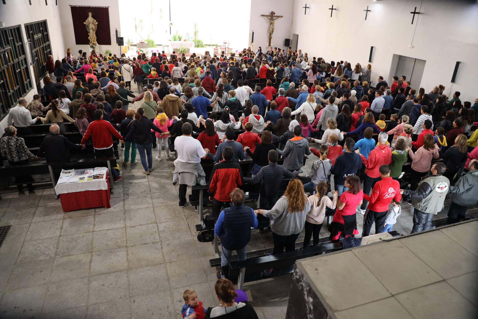 Cerca de 500 personas participan en la marcha misionera de Miranda 5 Marcha misionera 6