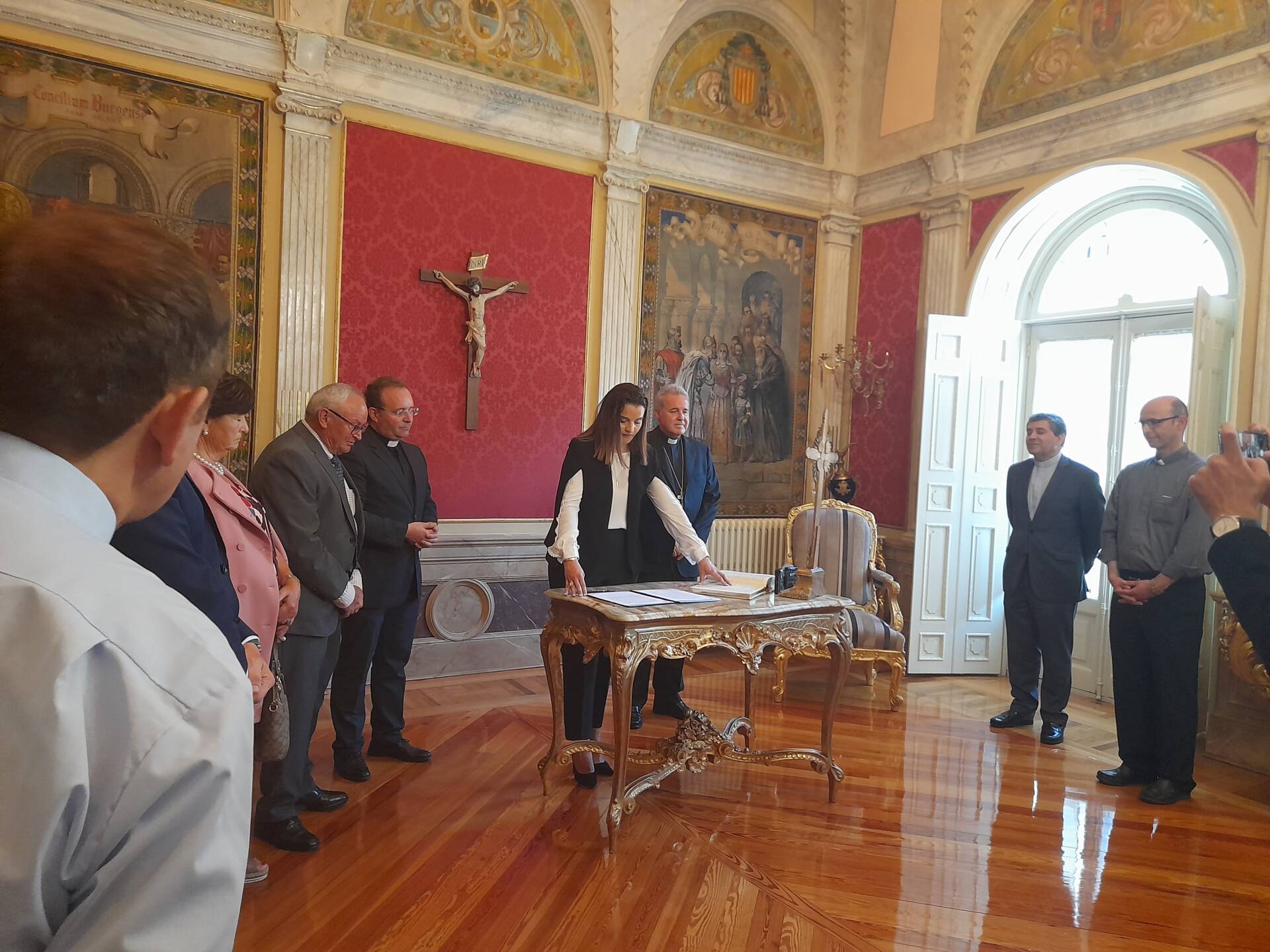 La nueva ecónoma diocesana jura su cargo con intención de continuar con la línea de su predecesor 1 Mariola jura