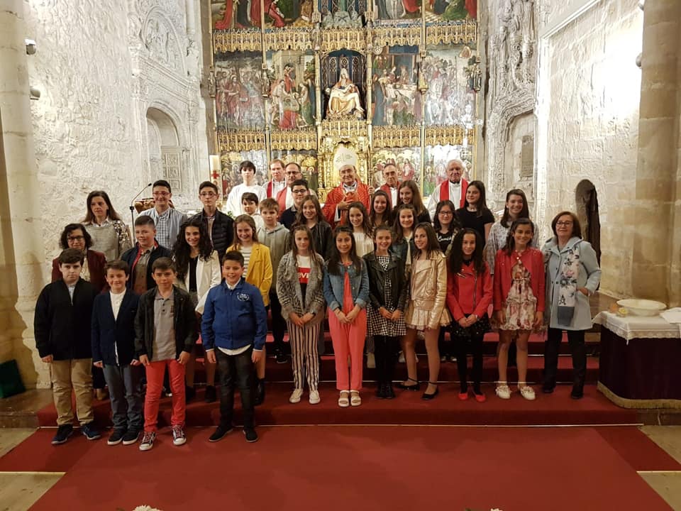El arzobispo concluye su visita a la unidad de atención pastoral de Medina 2 Medina 2