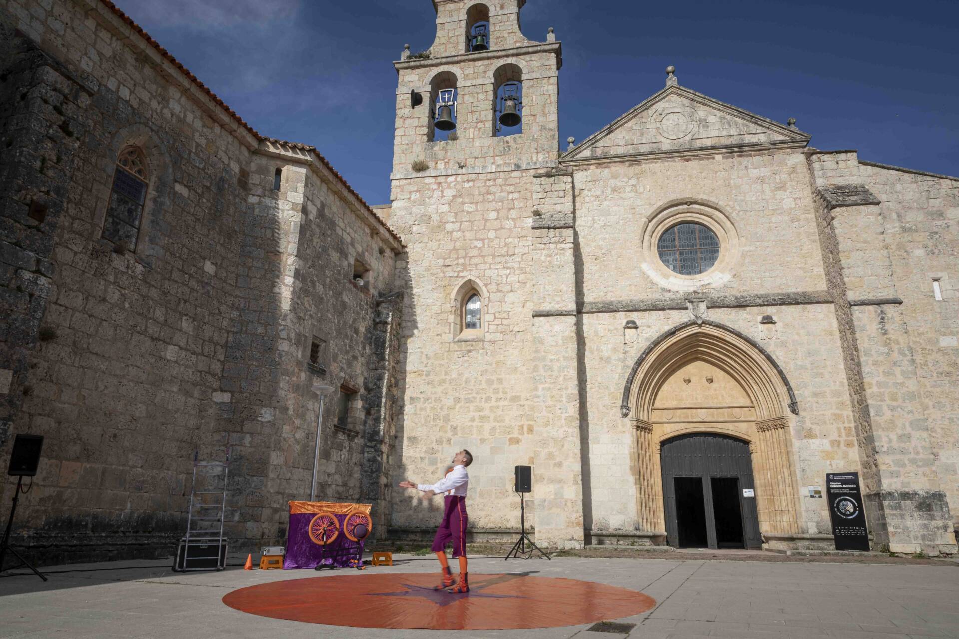 El VIII Centenario de la Catedral de Burgos lleva 'Verano en el Camino' a seis pueblos de la Vía Jacobea 5 Pablo Picallo San Juan de Ortega-3