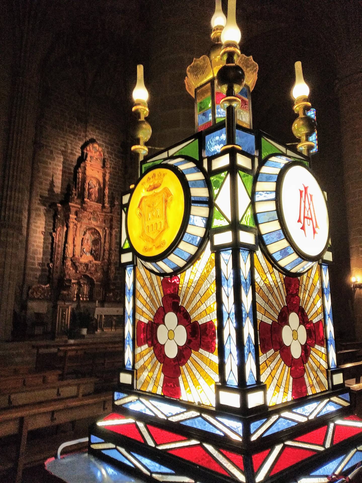 Miranda estrena hoy el farol de la Salve en la Procesión del Santo Rosario 2 Procesion faroles 2