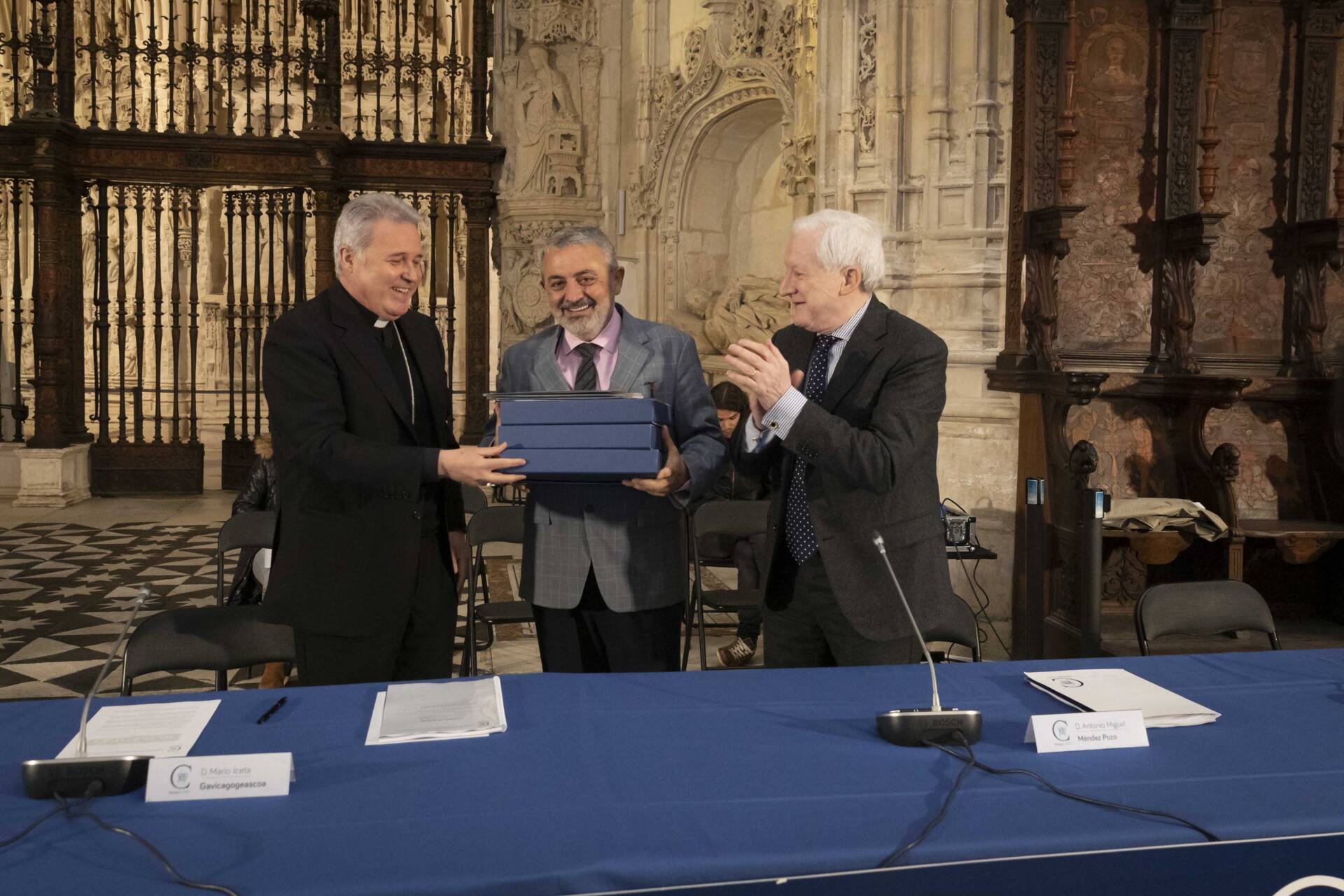 Acuerdo interadministrativo para solicitar al Ministerio de Cultura la restauración de las vidrieras de la capilla de los Condestables 3 Vidrieras de la Catedral de Burgos-30