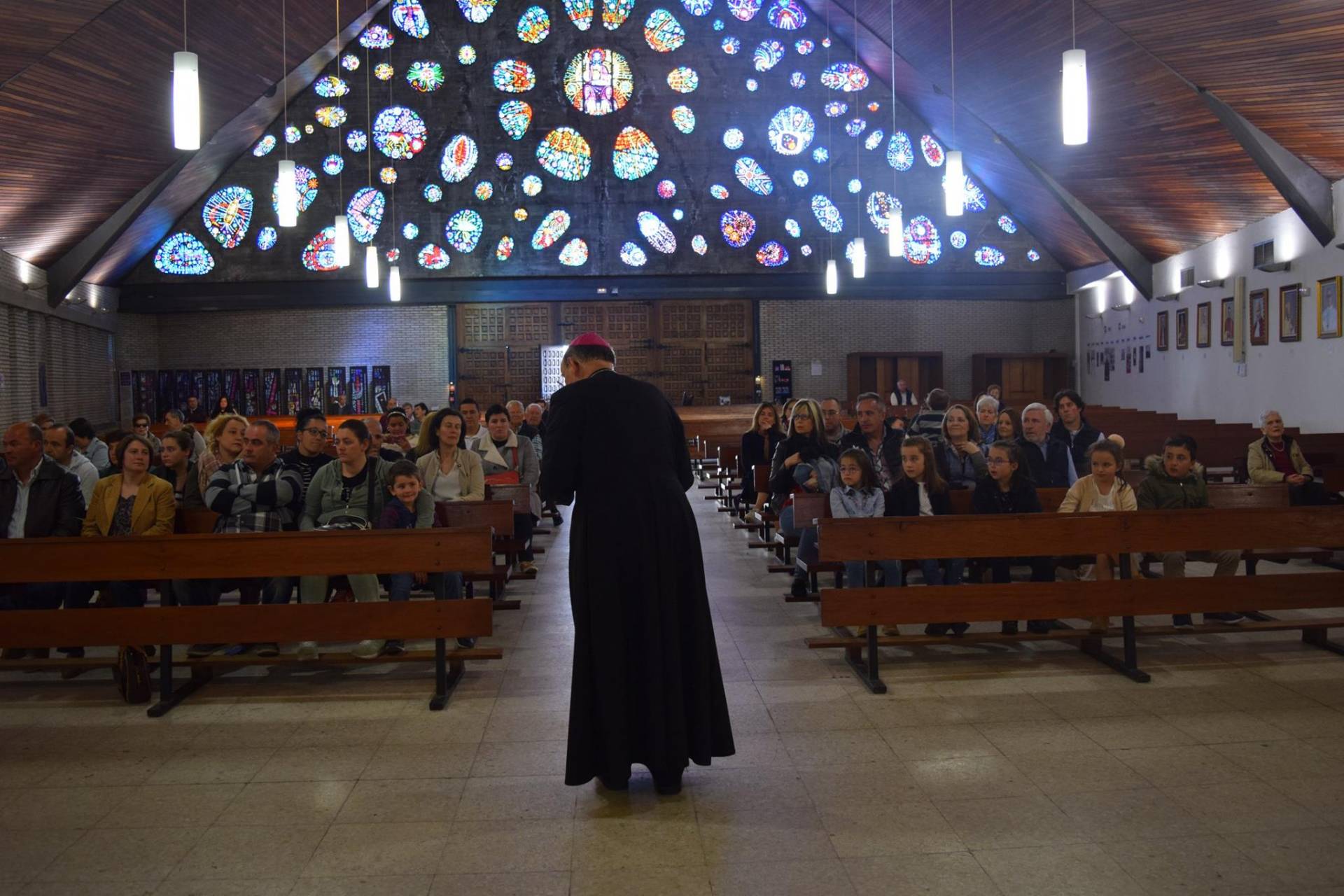 El arzobispo visita la unidad de atención pastoral de Villarcayo 15 Villaarcayo 19