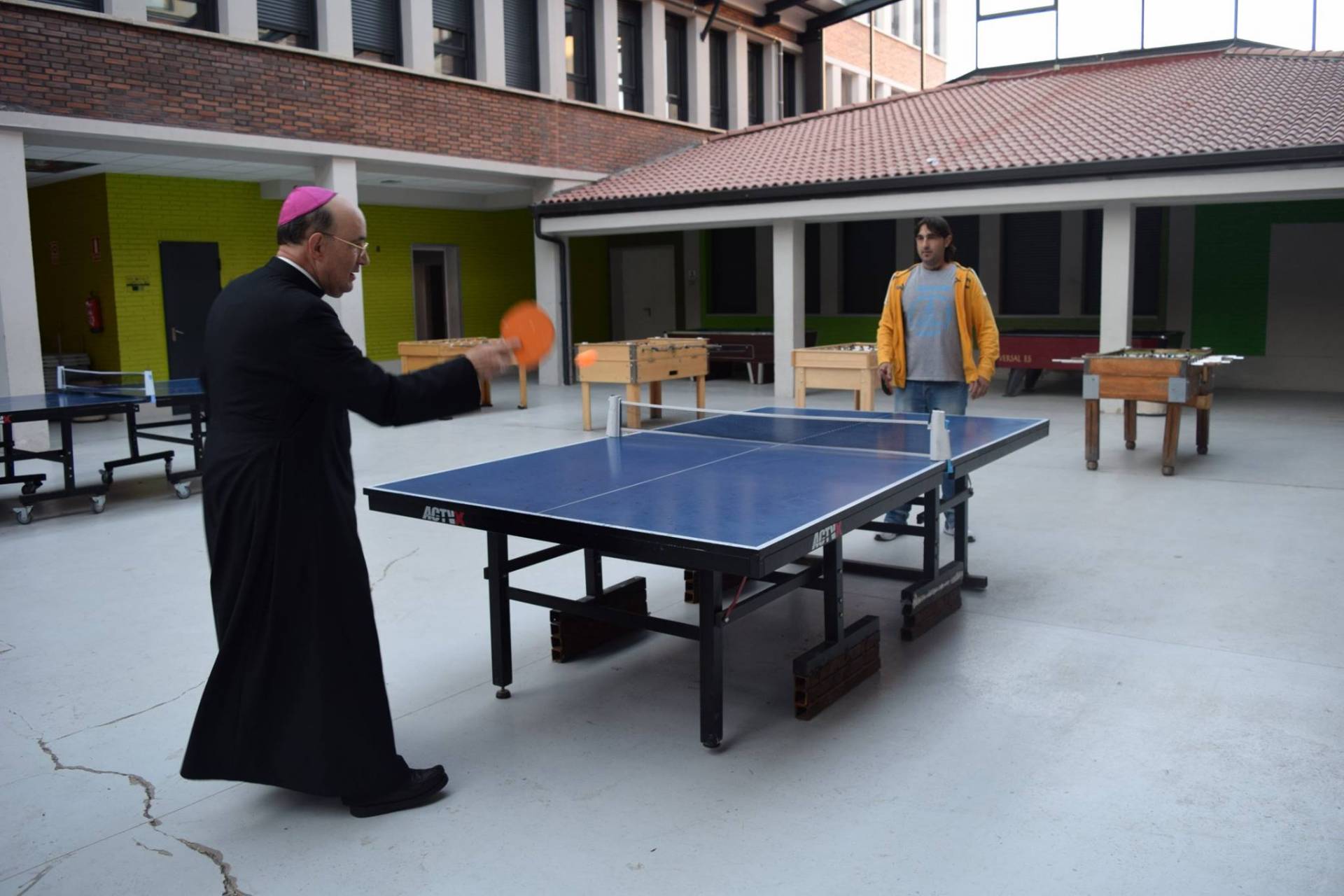 El arzobispo visita la unidad de atención pastoral de Villarcayo 14 Villarcayo 5