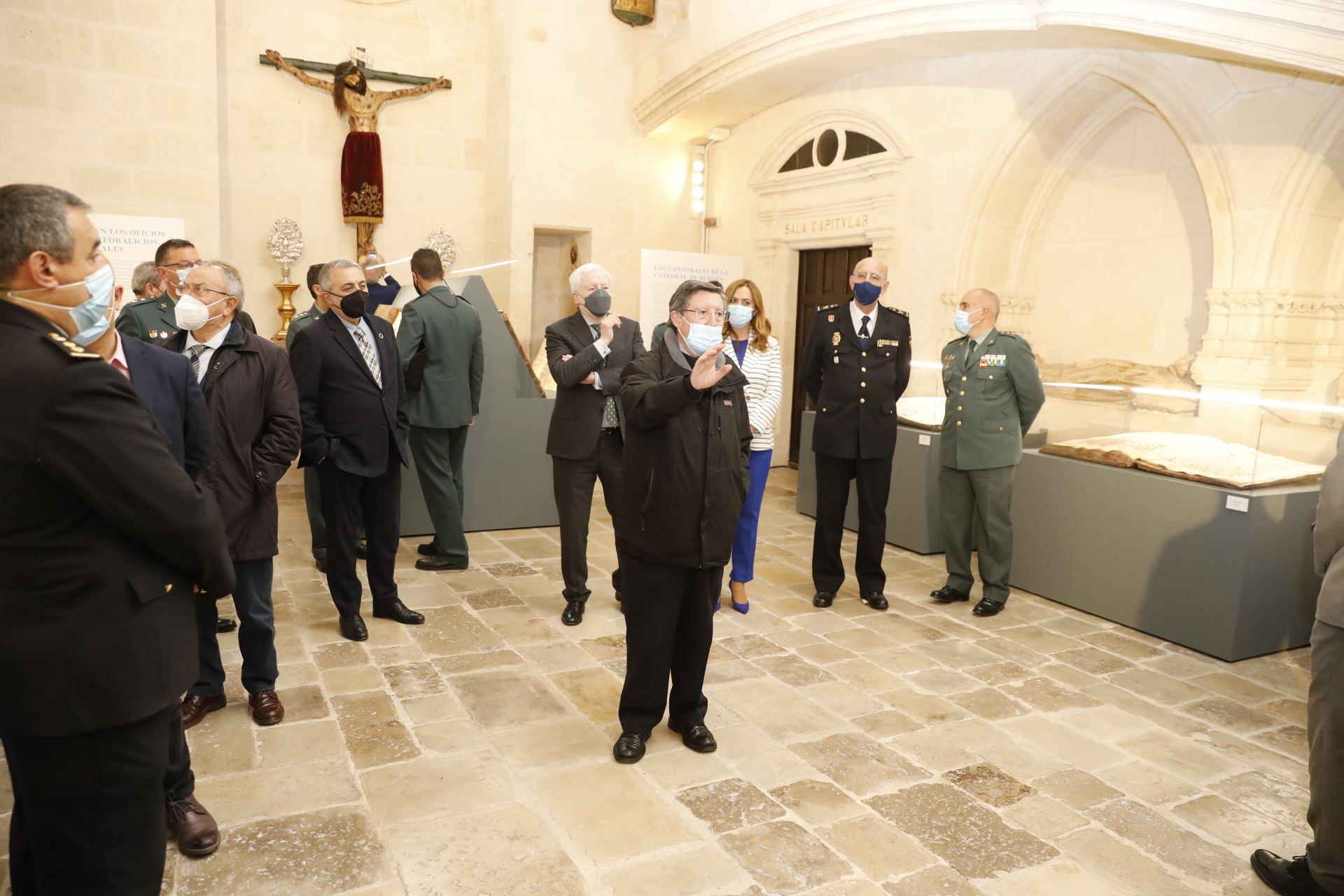 La delegada del Gobierno en Castilla y León visita la Catedral y dos de sus exposiciones 3 Virginia Barcons 6
