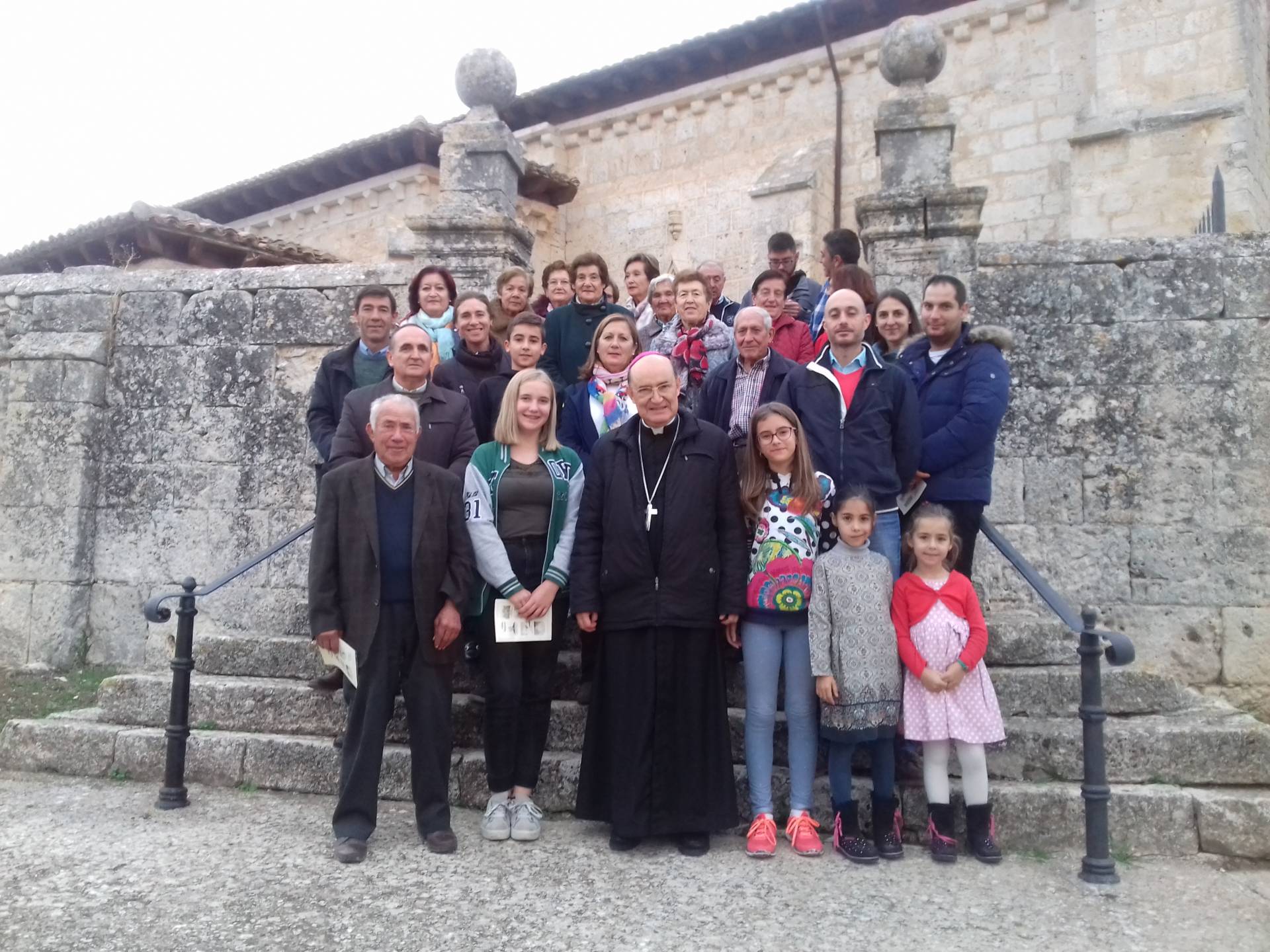 El arzobispo realiza la visita pastoral a pueblos del entorno del Esgueva 2 Visita Villatuelda