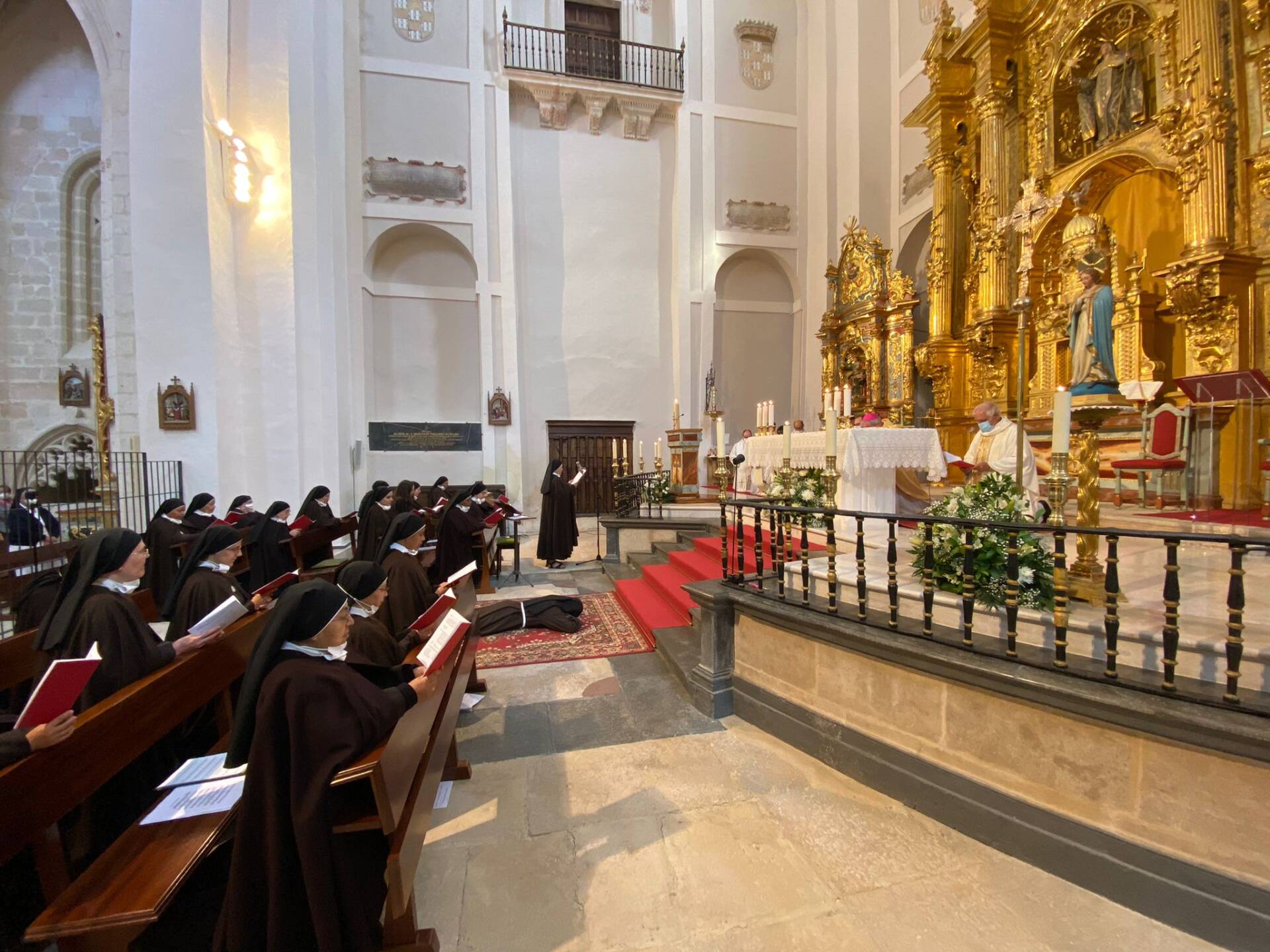 Profesa una nueva religiosa clarisa en Medina de Pomar 3 alexandra3