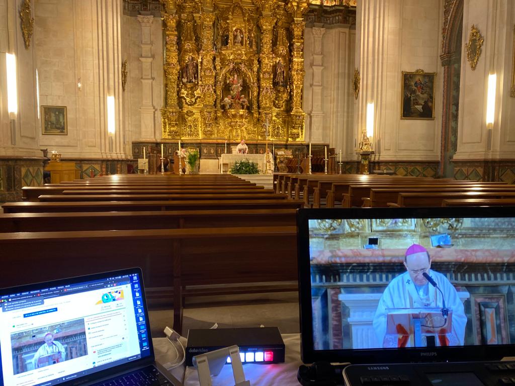 Un amor que se hace entrega en eucaristía, sacerdocio, y fraternidad 1 amor jueves santo catedral 1