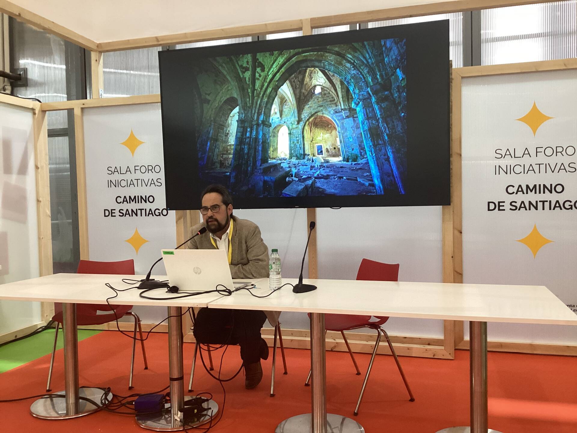 Mar Sancho, viceconsejera de Cultura y Turismo de la Junta de Castilla y León, reconoce la labor de Ars Burgensis en la Feria AR-PA 7 ars-burgensis-mar-sancho-cultura-castila-león-ar-pa_02