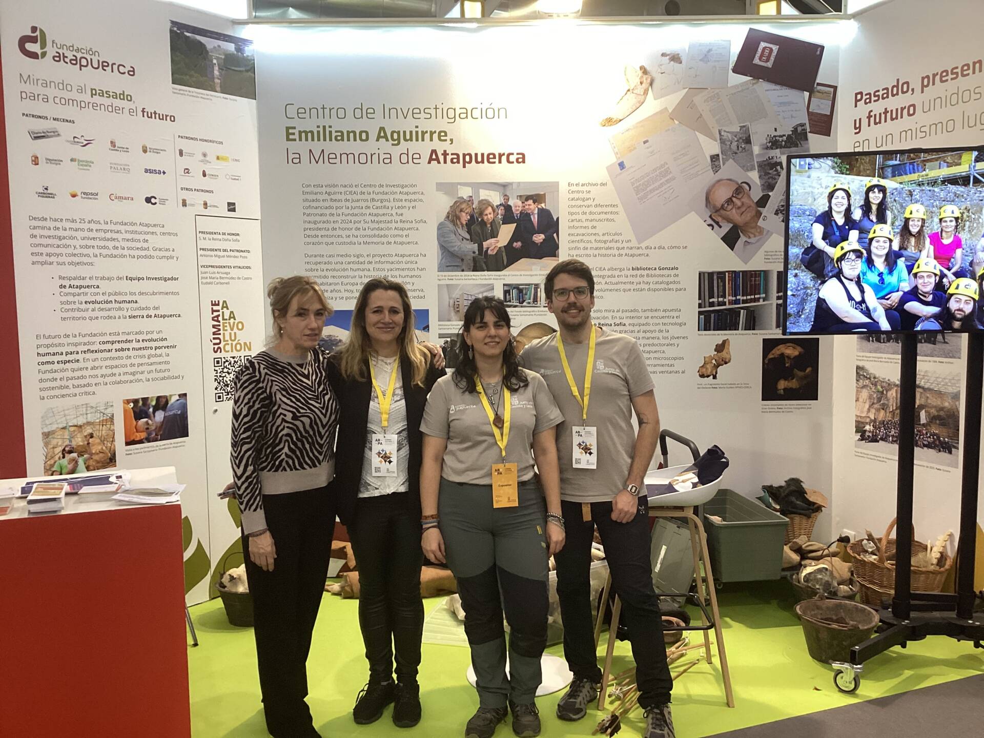 Mar Sancho, viceconsejera de Cultura y Turismo de la Junta de Castilla y León, reconoce la labor de Ars Burgensis en la Feria AR-PA 2 ars-burgensis-mar-sancho-cultura-castila-león-ar-pa_04