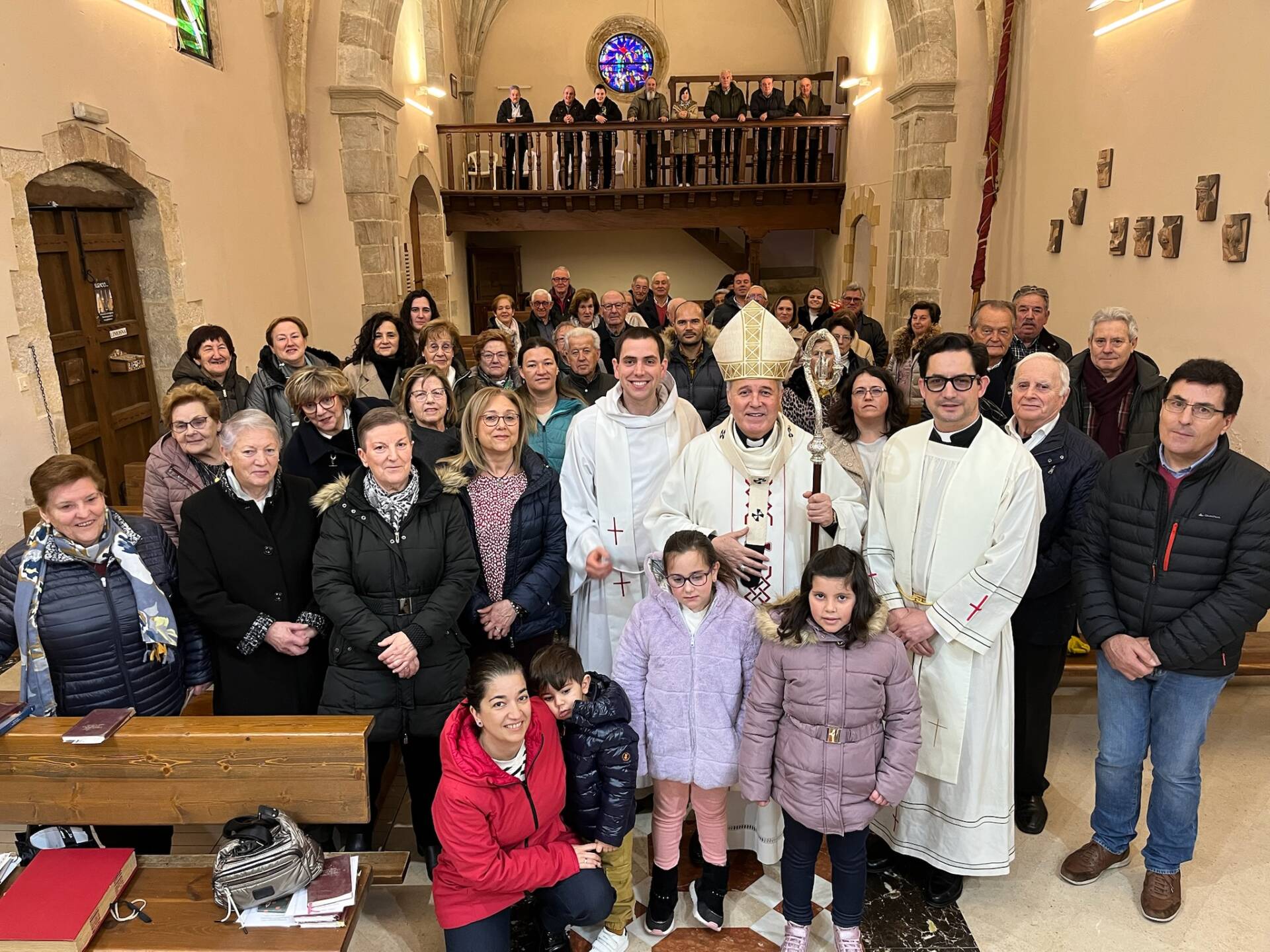 El arzobispo visita las unidades pastorales de Sedano y La Vega-Mercedes 5 arzobispo-visita-sedano-la-vega-mercedes_00009