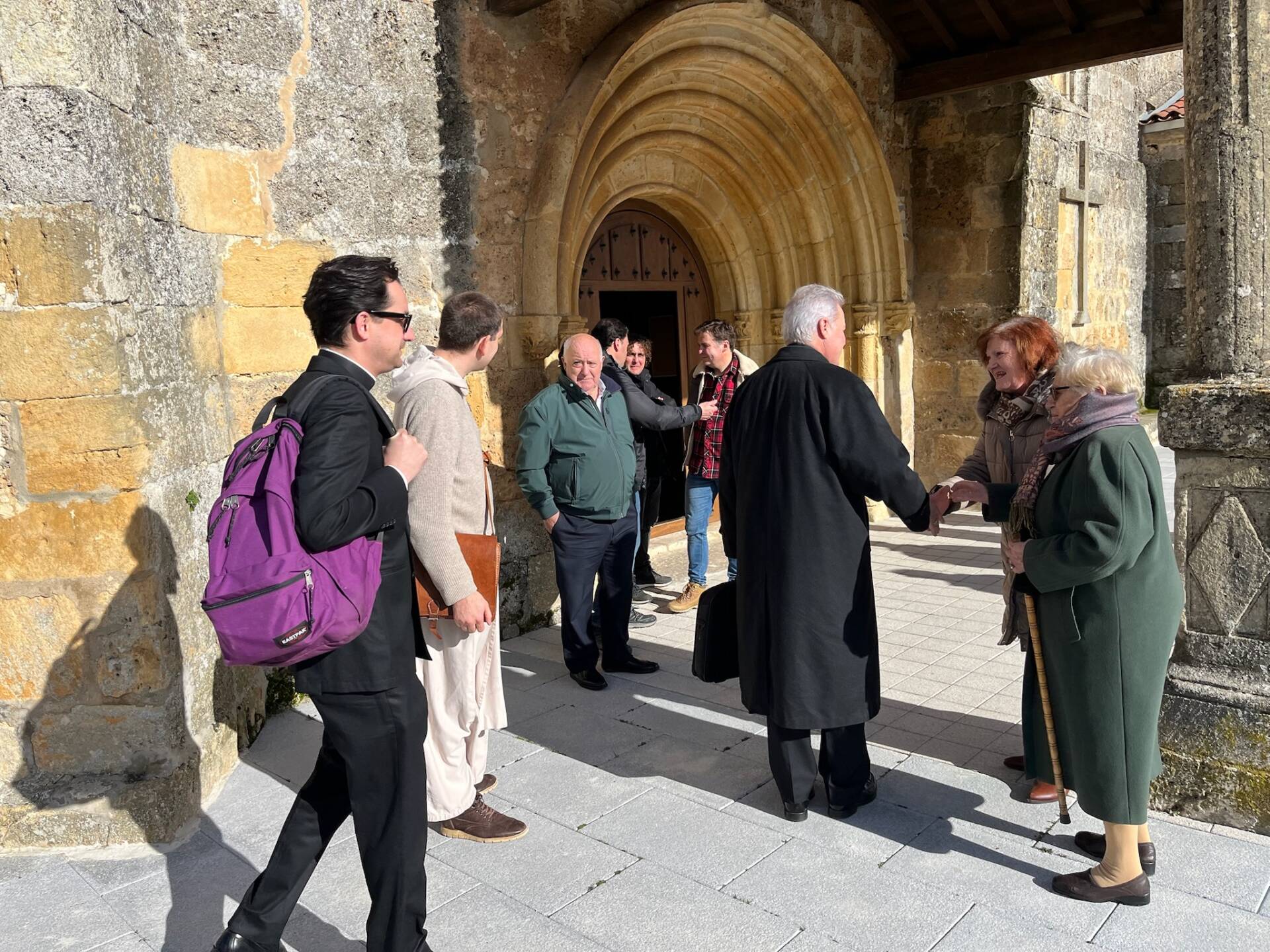 El arzobispo visita las unidades pastorales de Sedano y La Vega-Mercedes 9 arzobispo-visita-sedano-la-vega-mercedes_00010