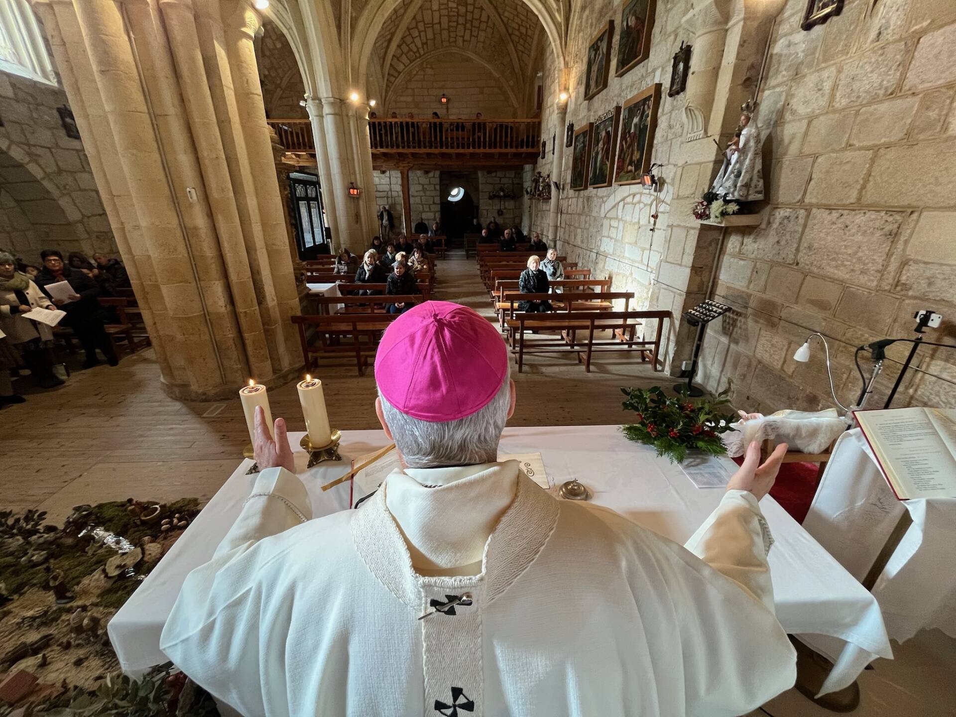 El arzobispo visita las unidades pastorales de Sedano y La Vega-Mercedes 12 arzobispo-visita-sedano-la-vega-mercedes_00011