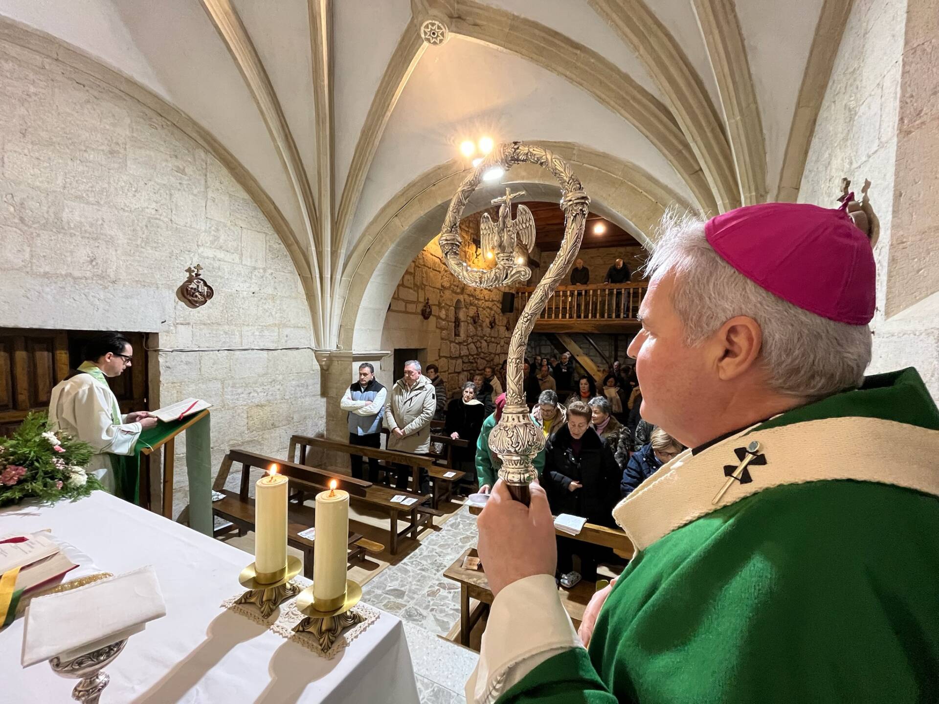 El arzobispo visita las unidades pastorales de Sedano y La Vega-Mercedes 15 arzobispo-visita-sedano-la-vega-mercedes_00016