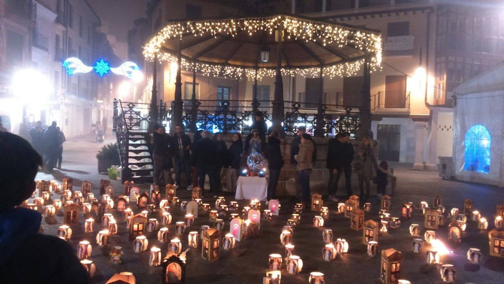 Aranda vive la tradicional «Noche de las velitas» colombiana 8 asocol-7.jpg