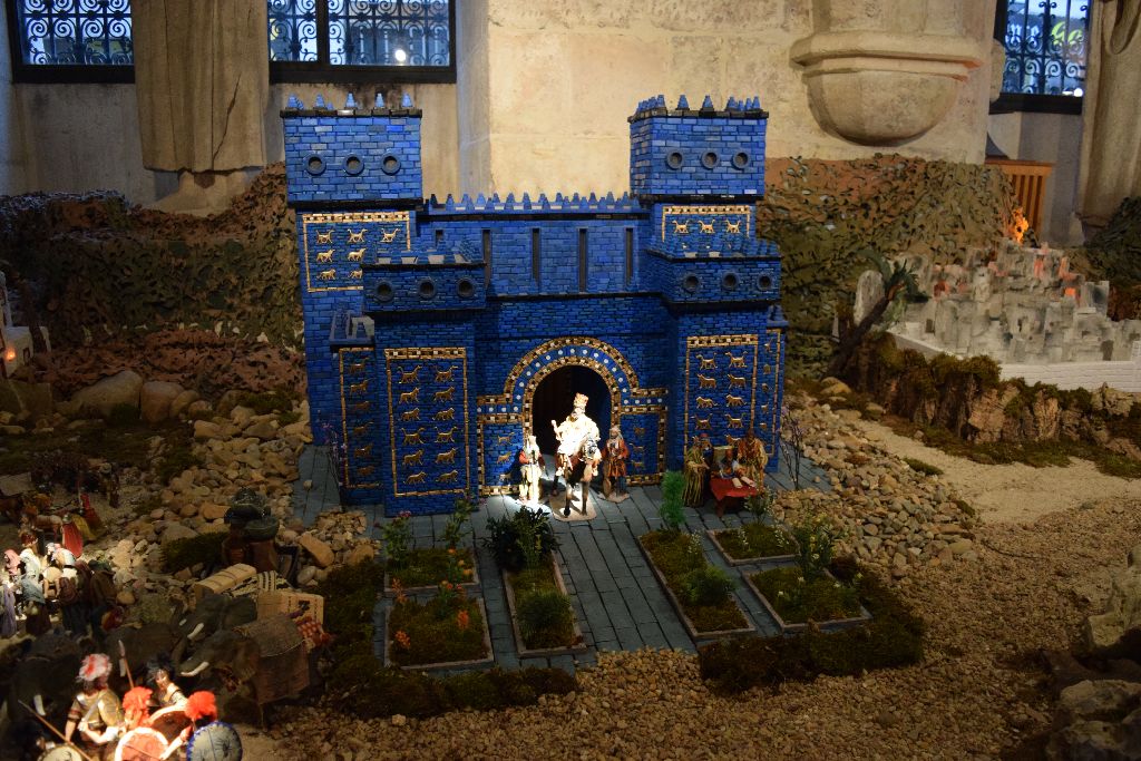 El belén de la catedral amplía su montaje con nuevas escenas y figuras 6 belen-catedral-burgos10.jpg