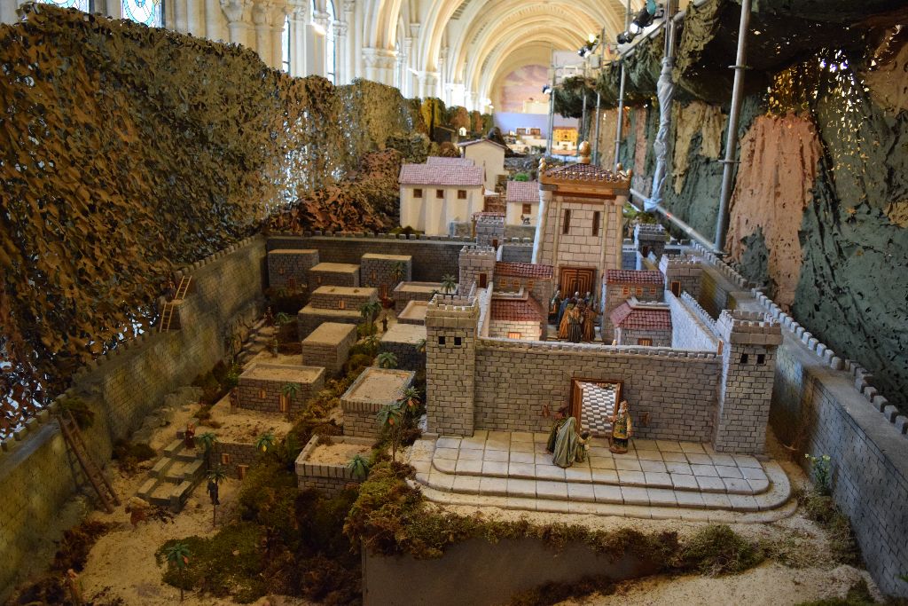 El belén de la catedral amplía su montaje con nuevas escenas y figuras 7 belen-catedral-burgos11.jpg