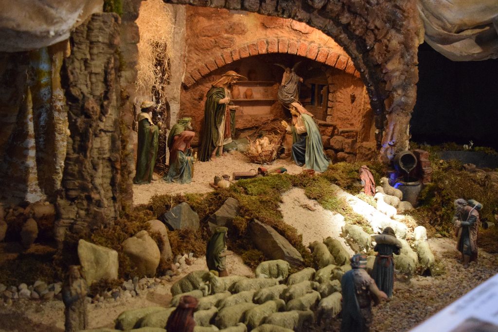 El belén de la catedral amplía su montaje con nuevas escenas y figuras 11 belen-catedral-burgos17.jpg
