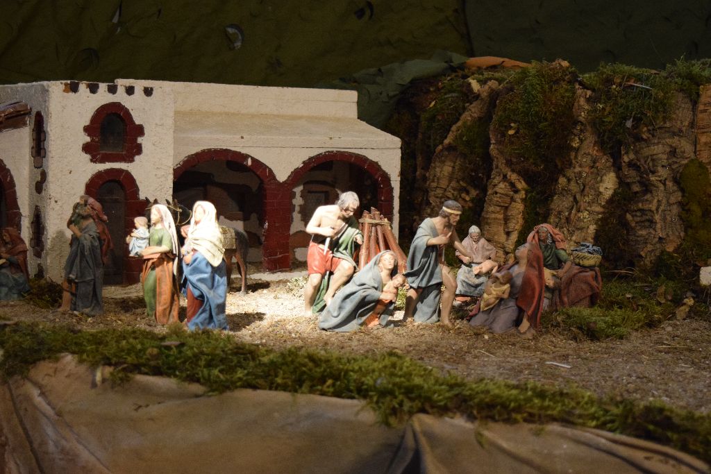 El belén de la catedral amplía su montaje con nuevas escenas y figuras 13 belen-catedral-burgos20.jpg
