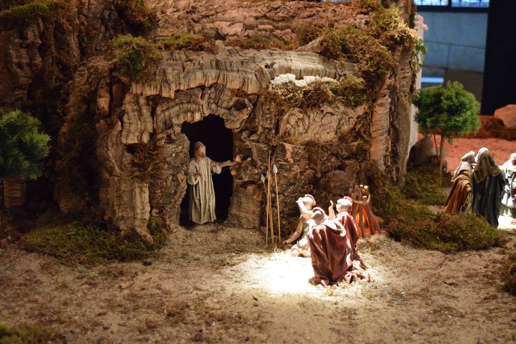 El belén de la catedral amplía su montaje con nuevas escenas y figuras 30 belen-catedral-burgos38.jpg
