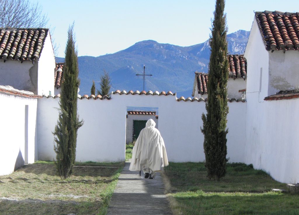 «Sólo quiero que le miréis a Él» 1 «Nuestros monasterios son un especial regalo de Dios con el que nuestra diócesis se ha visto enriquecida».