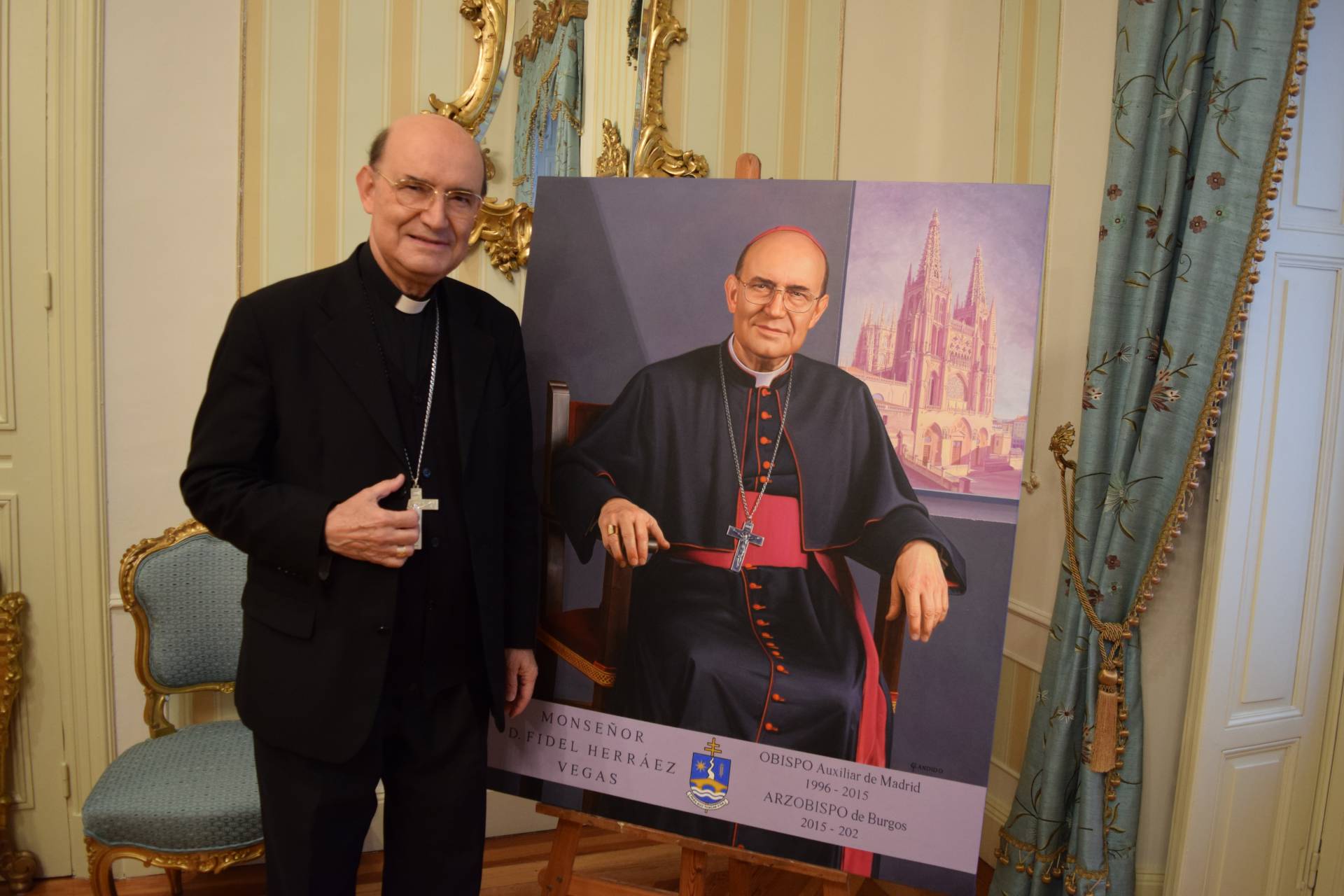 Cándido Pérez Palma pinta el retrato del arzobispo que lucirá en la capilla de Santa Catalina 10 candido perez palma arzobispo_13