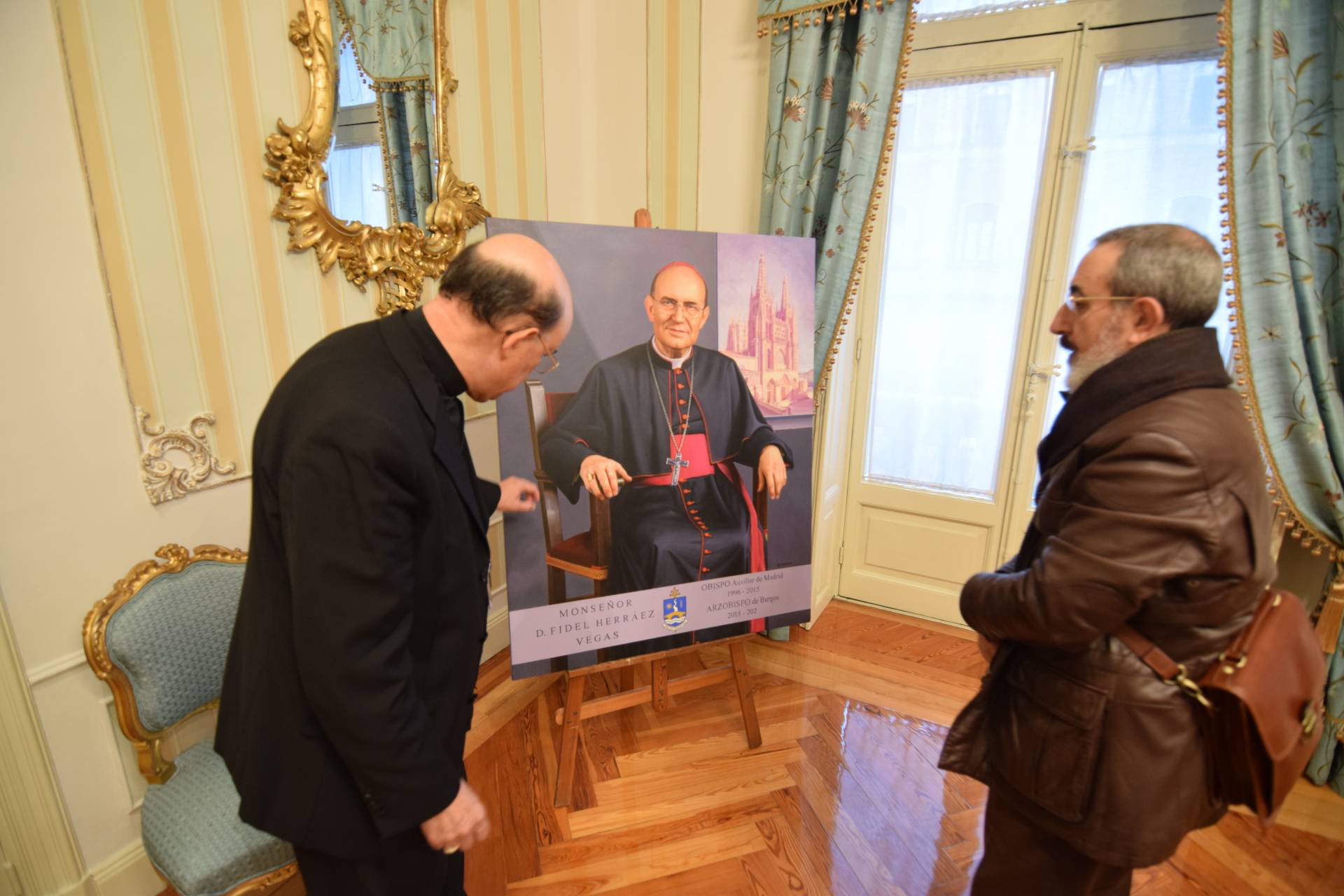 Cándido Pérez Palma pinta el retrato del arzobispo que lucirá en la capilla de Santa Catalina 4 candido perez palma arzobispo_4