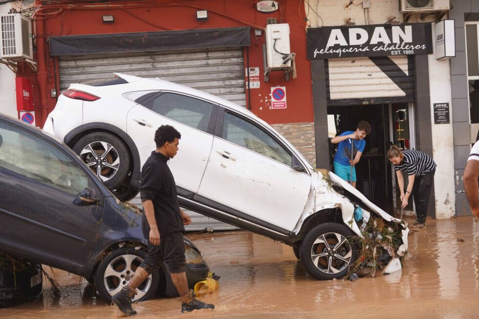 Cáritas Burgos activa una campaña para responder a la emergencia provocada por la DANA 1 Cáritas Burgos activa una campaña para responder a la emergencia provocada por la DANA