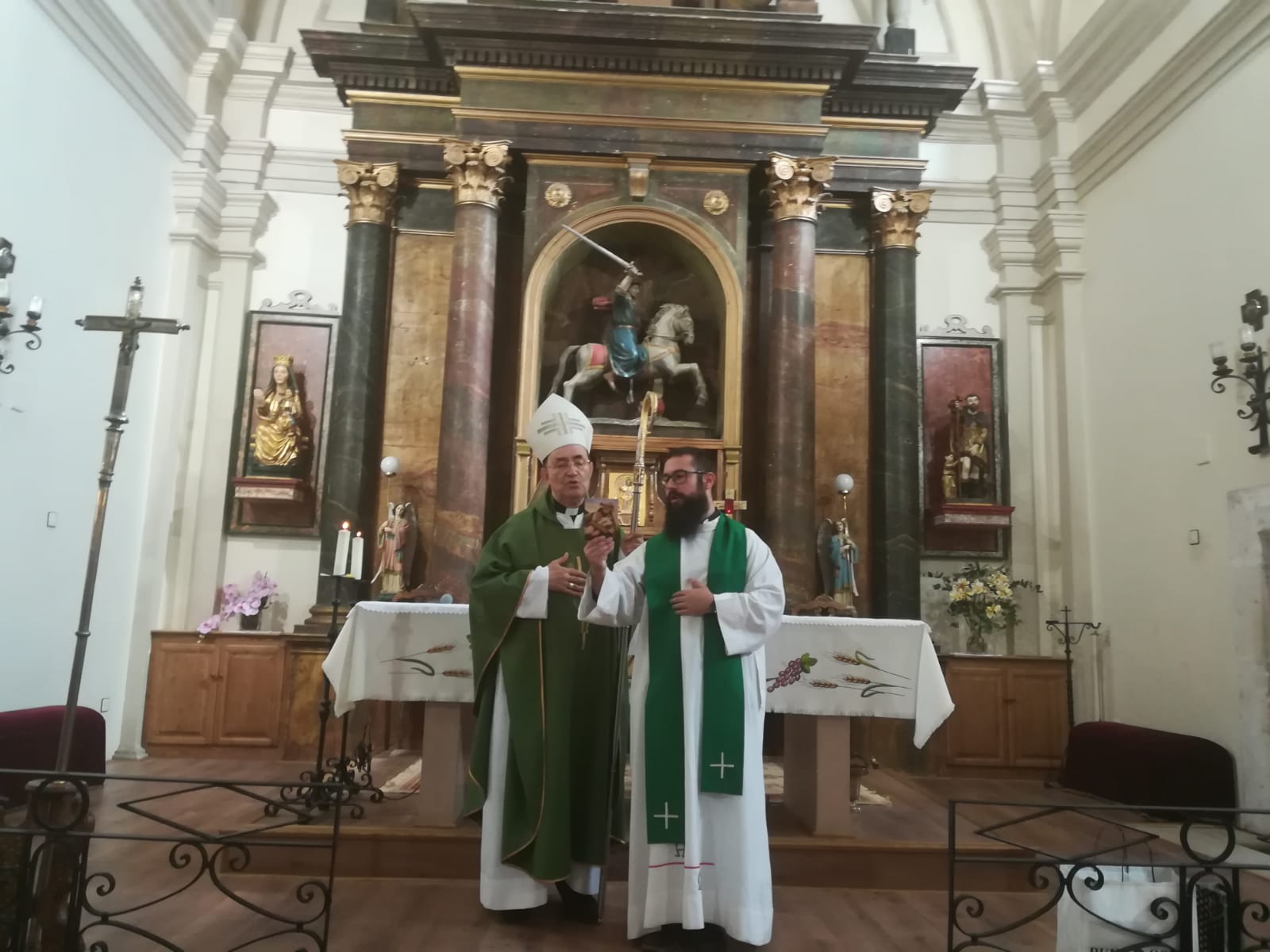 El arzobispo visita la parroquia de Castrillo de la Vega 2 castrillo de la vega 2